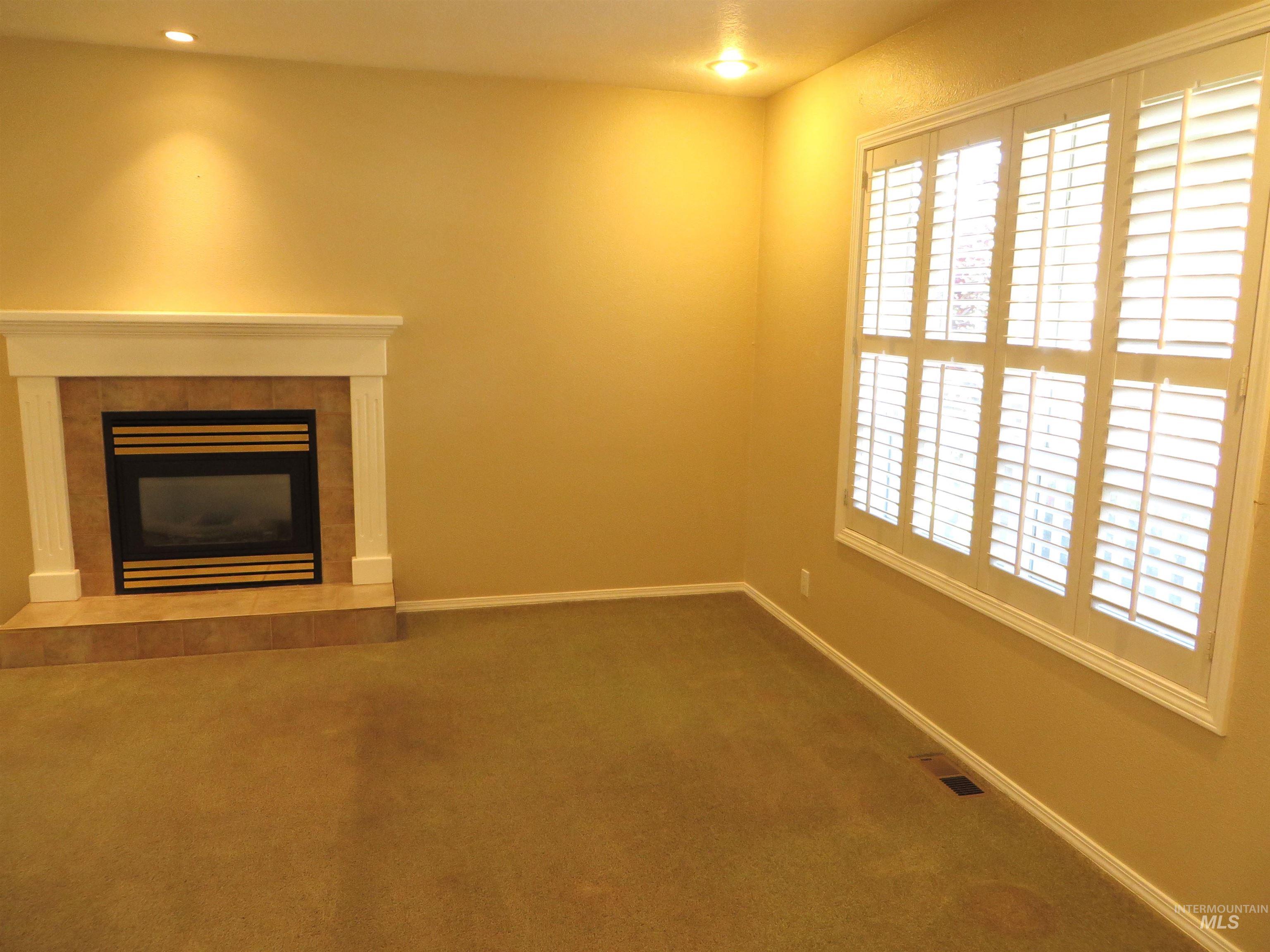 2509 Applewood Property Photo 2