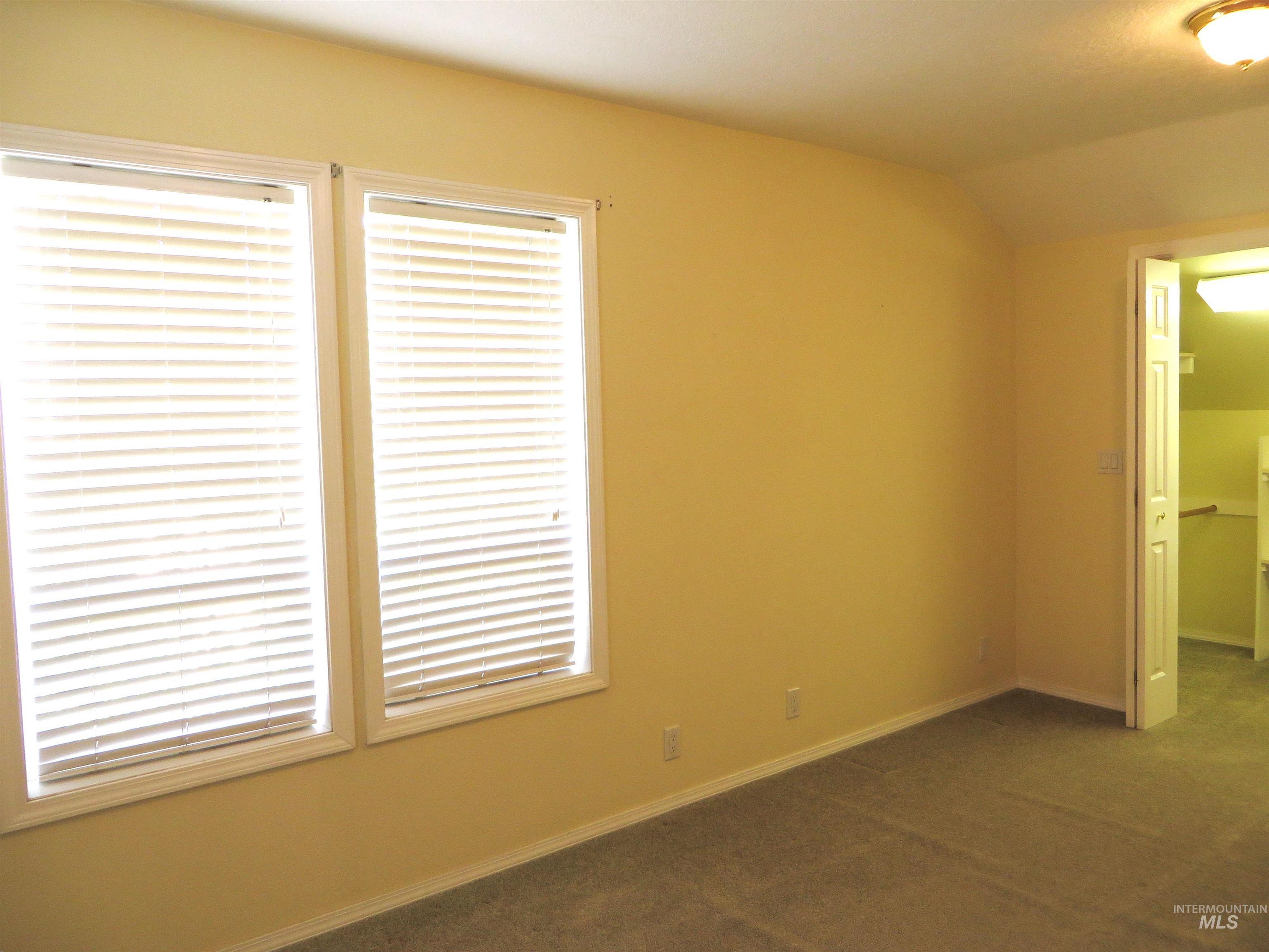 2509 Applewood Property Photo 20