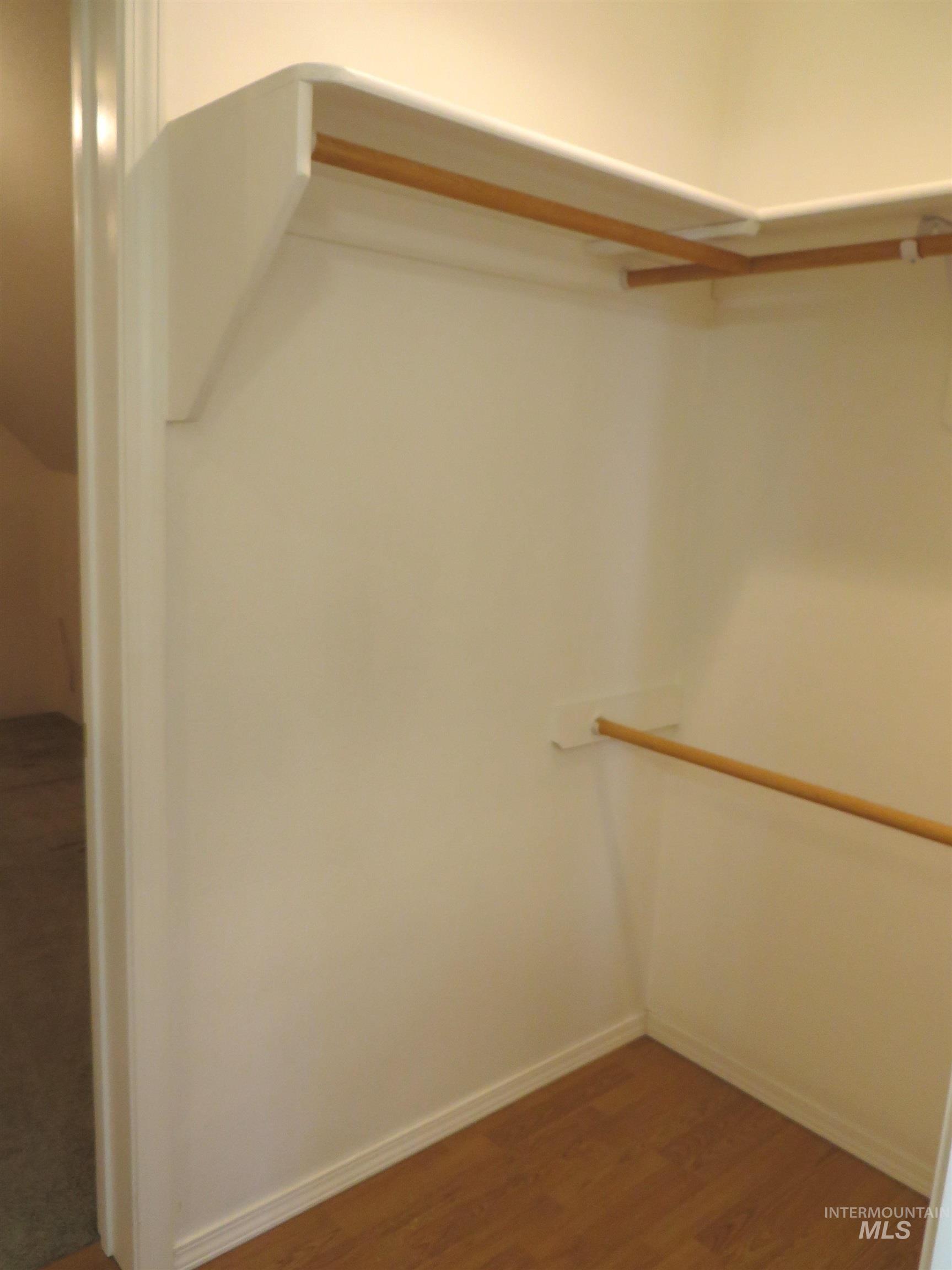 2509 Applewood Property Photo 25