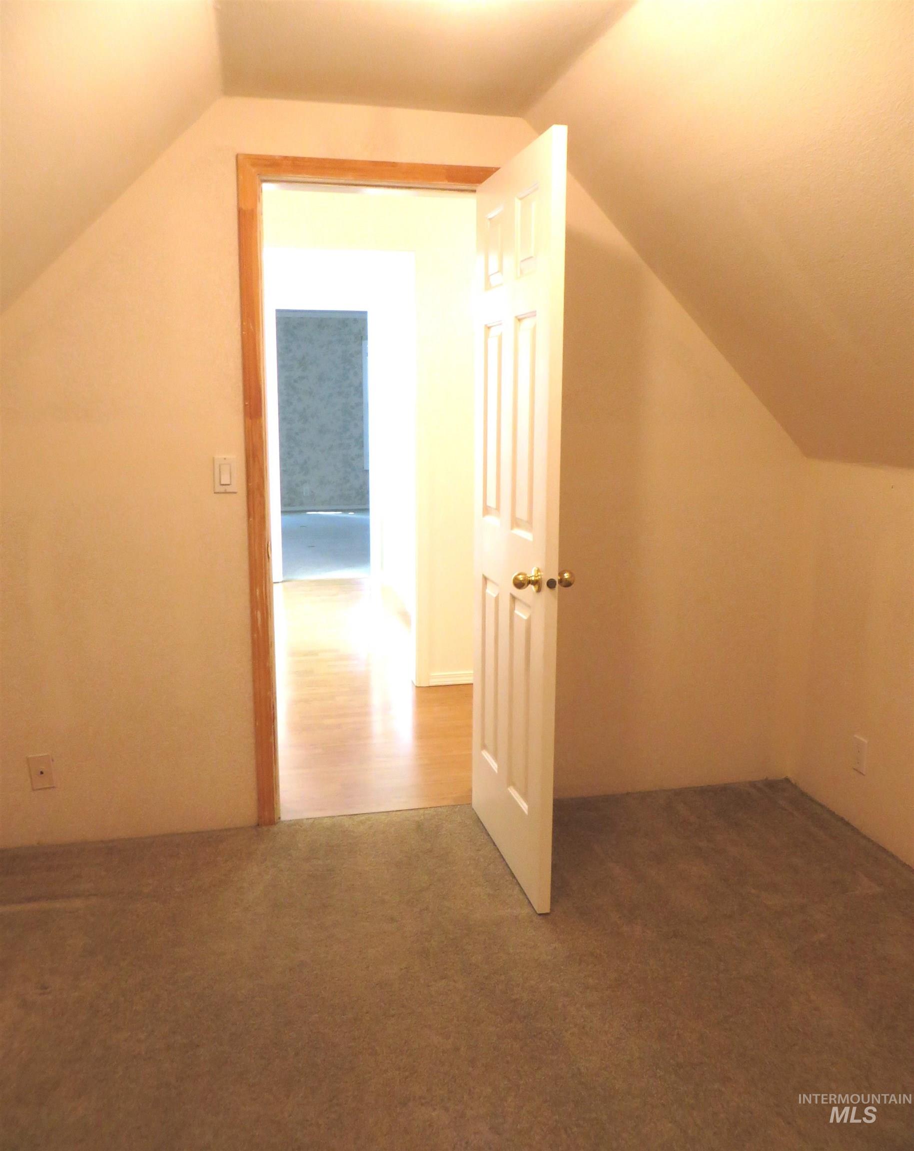 2509 Applewood Property Photo 27