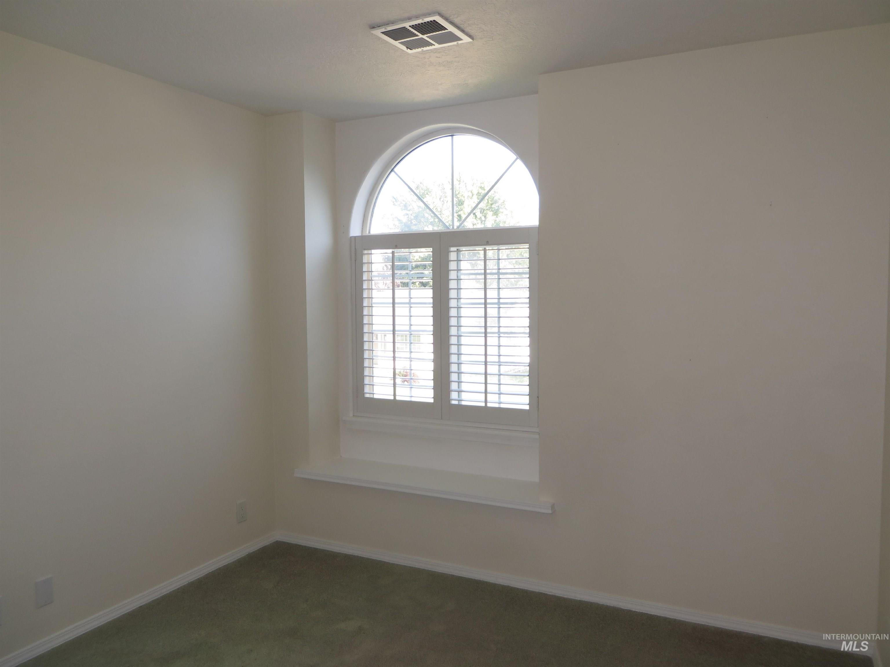 2509 Applewood Property Photo 28