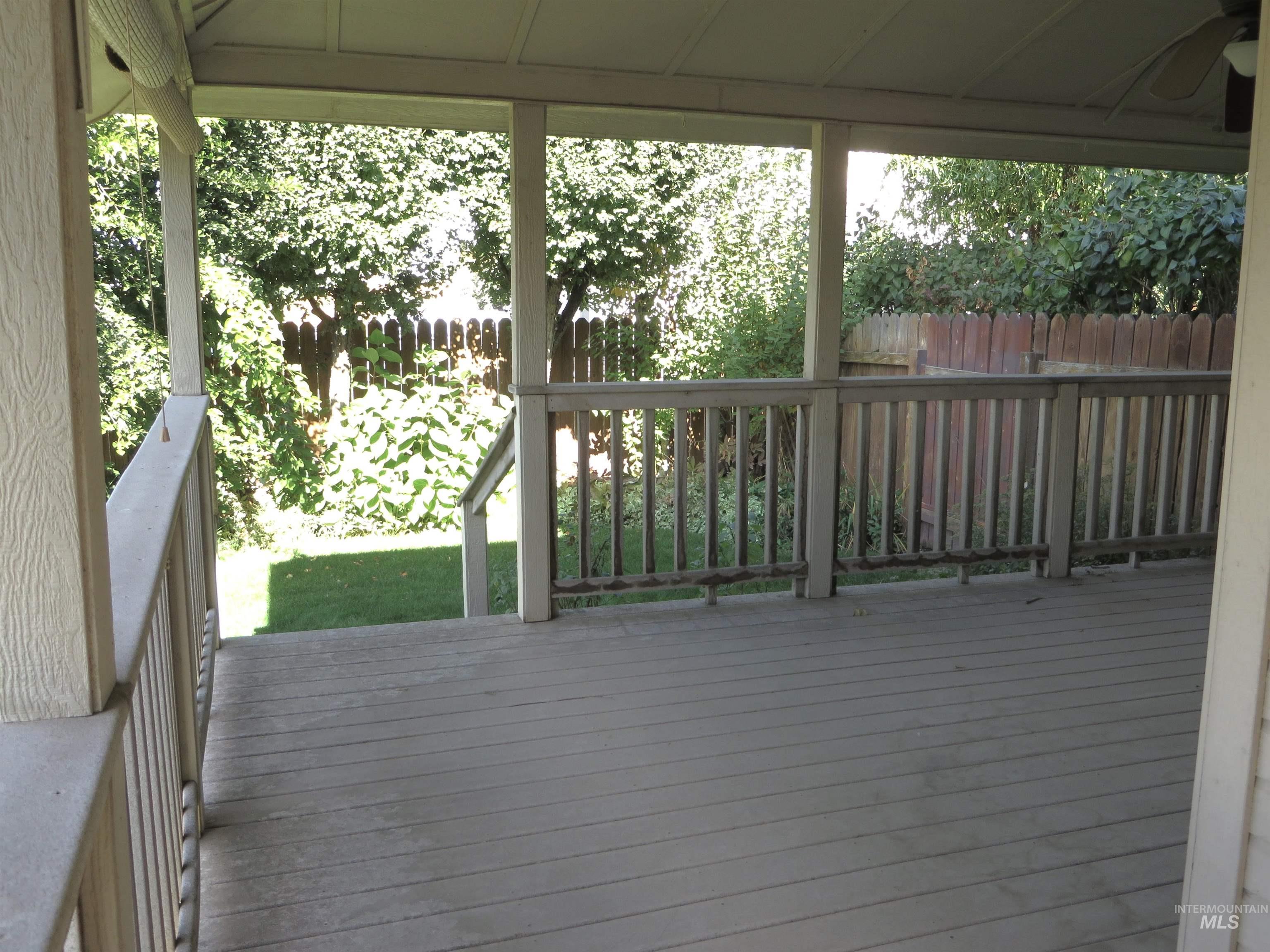 2509 Applewood Property Photo 32