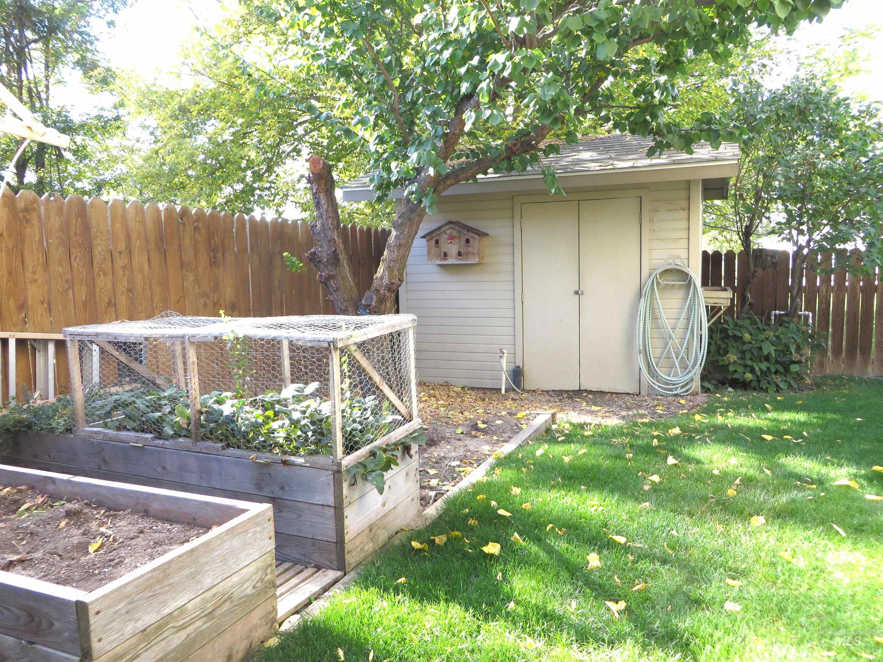 2509 Applewood Property Photo 35