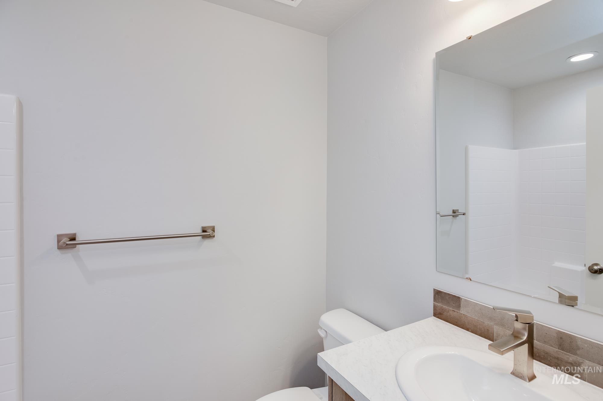 11189 W Peterborough St Property Photo 12