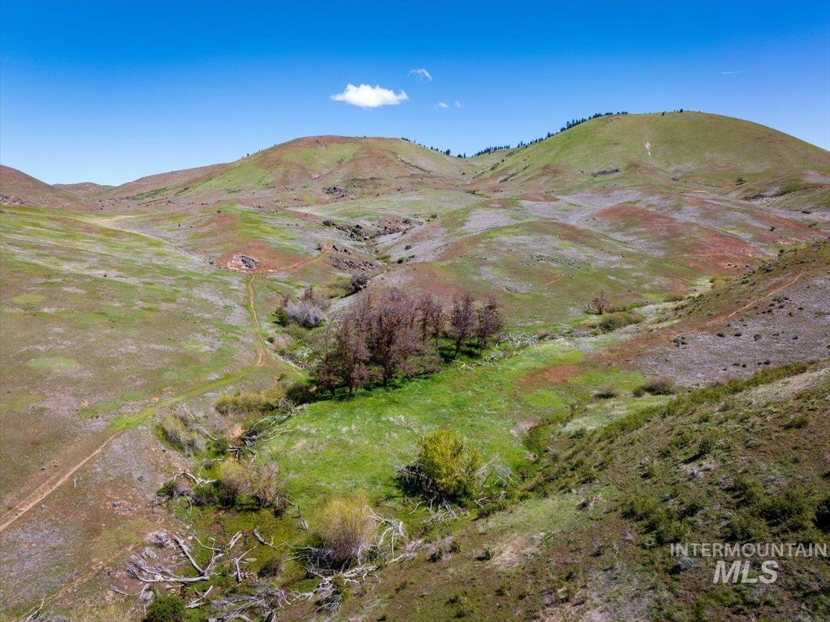 277 Acres Timber Butte Rd Property Photo 2