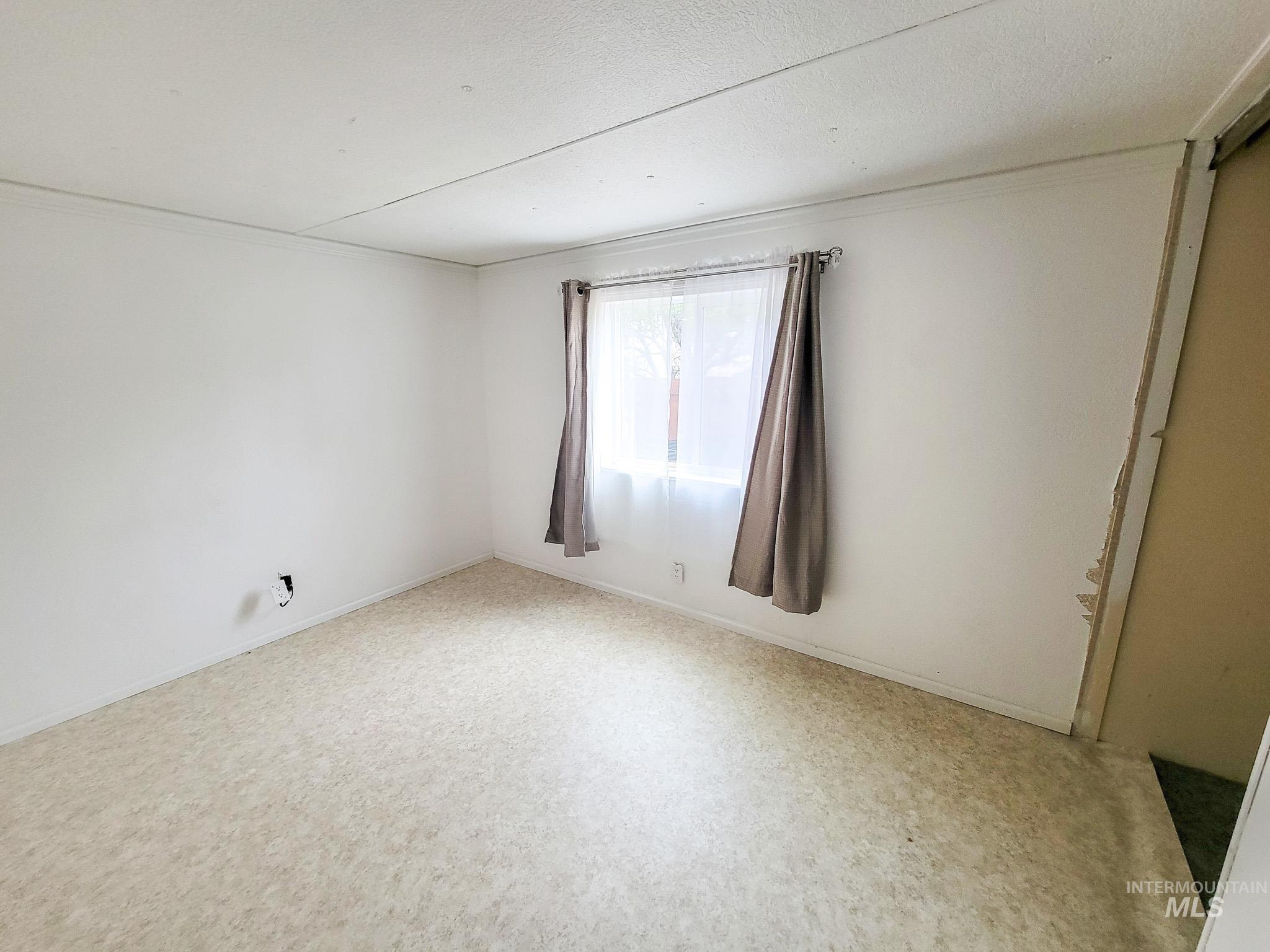 26460 Court Lane Property Photo 14