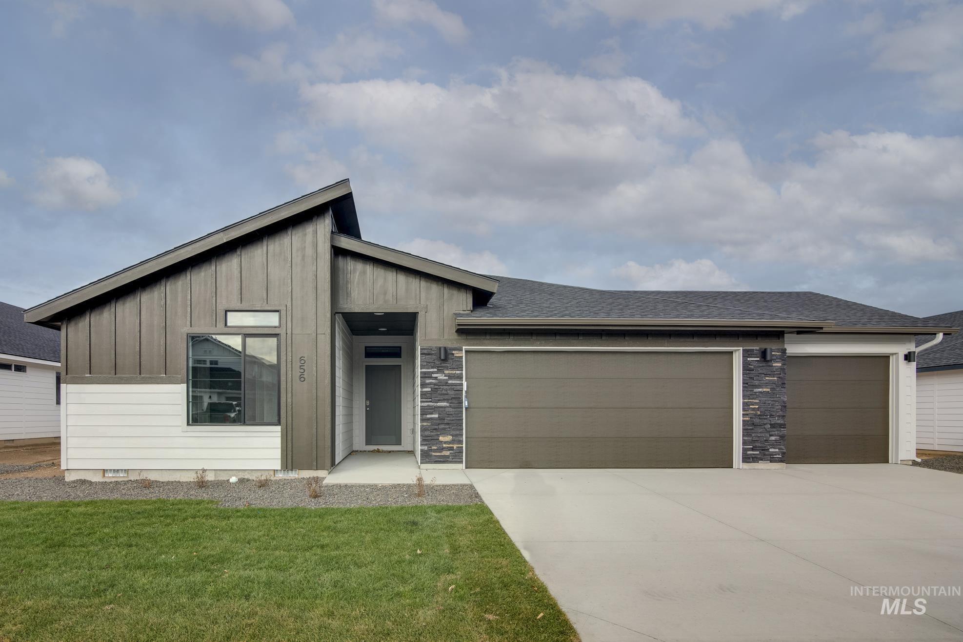 656 W Smoky Quartz St Property Photo