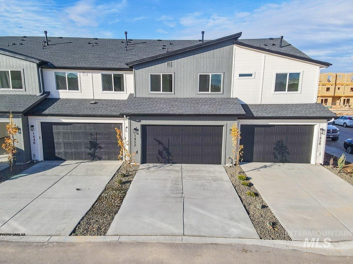 1315 N Webb Way Property Photo 3