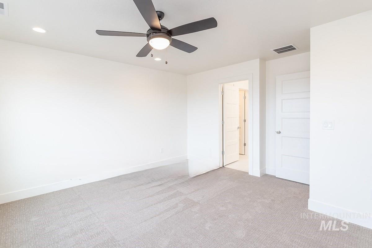 1315 N Webb Way Property Photo 16