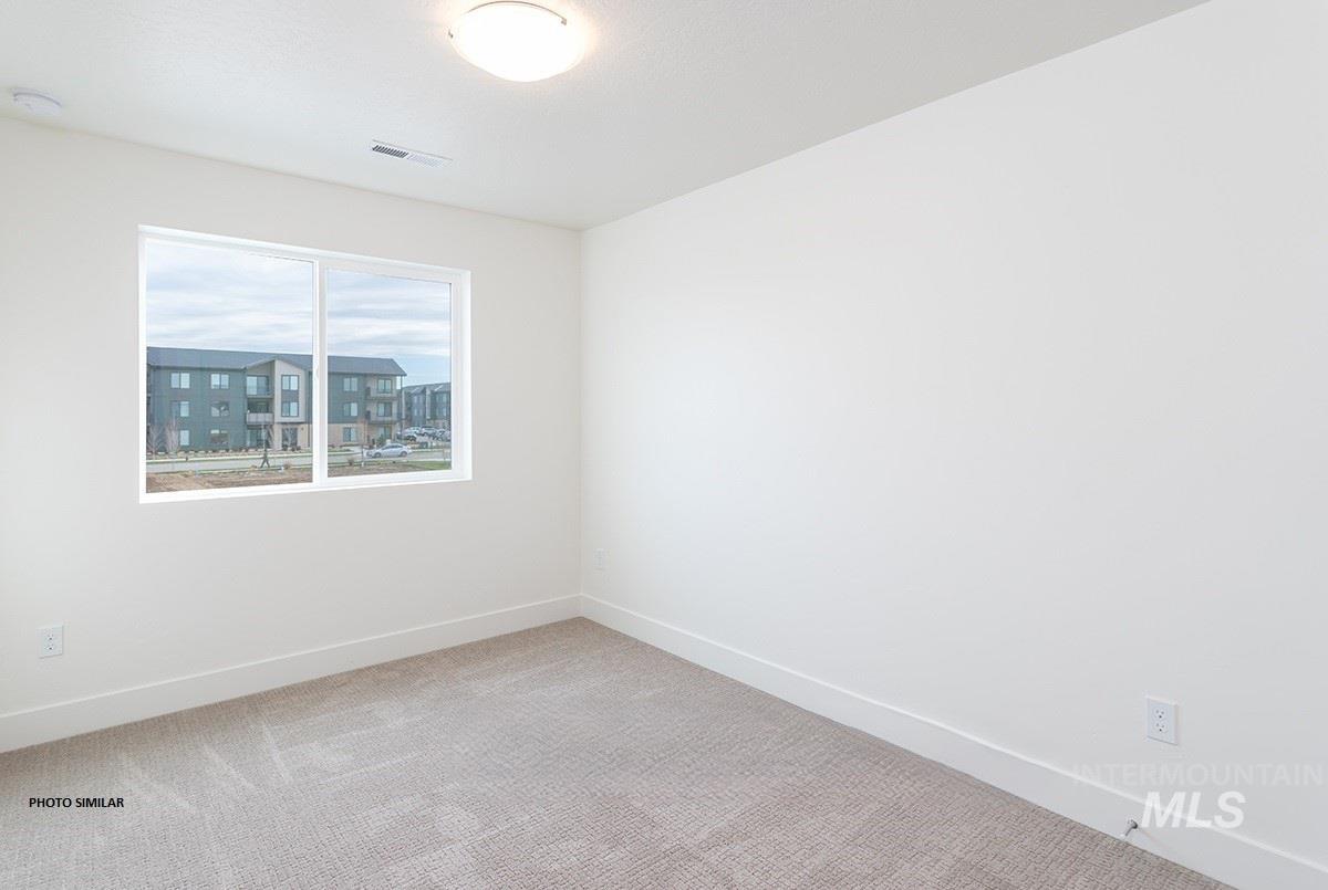 1315 N Webb Way Property Photo 19