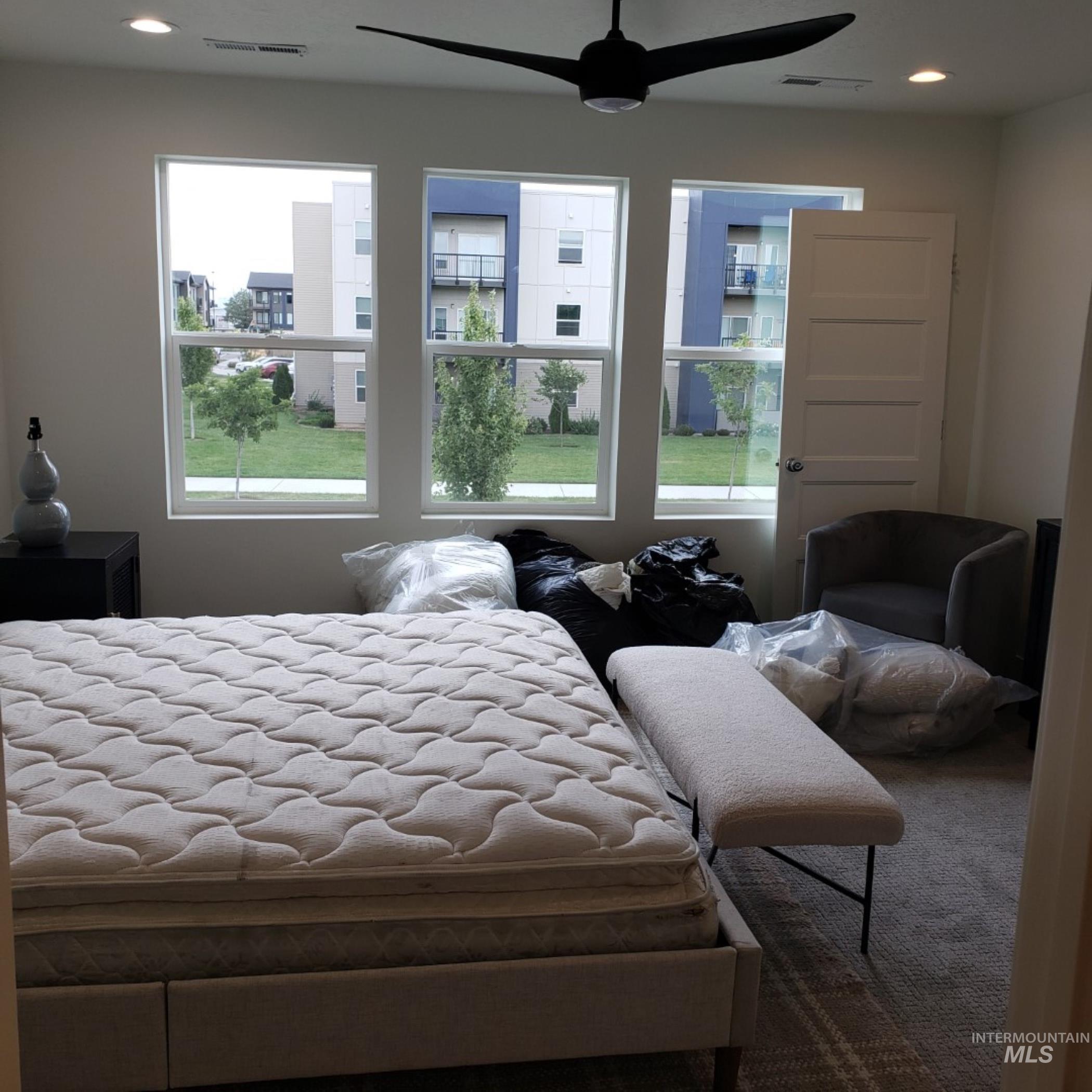 1315 N Webb Way Property Photo 33