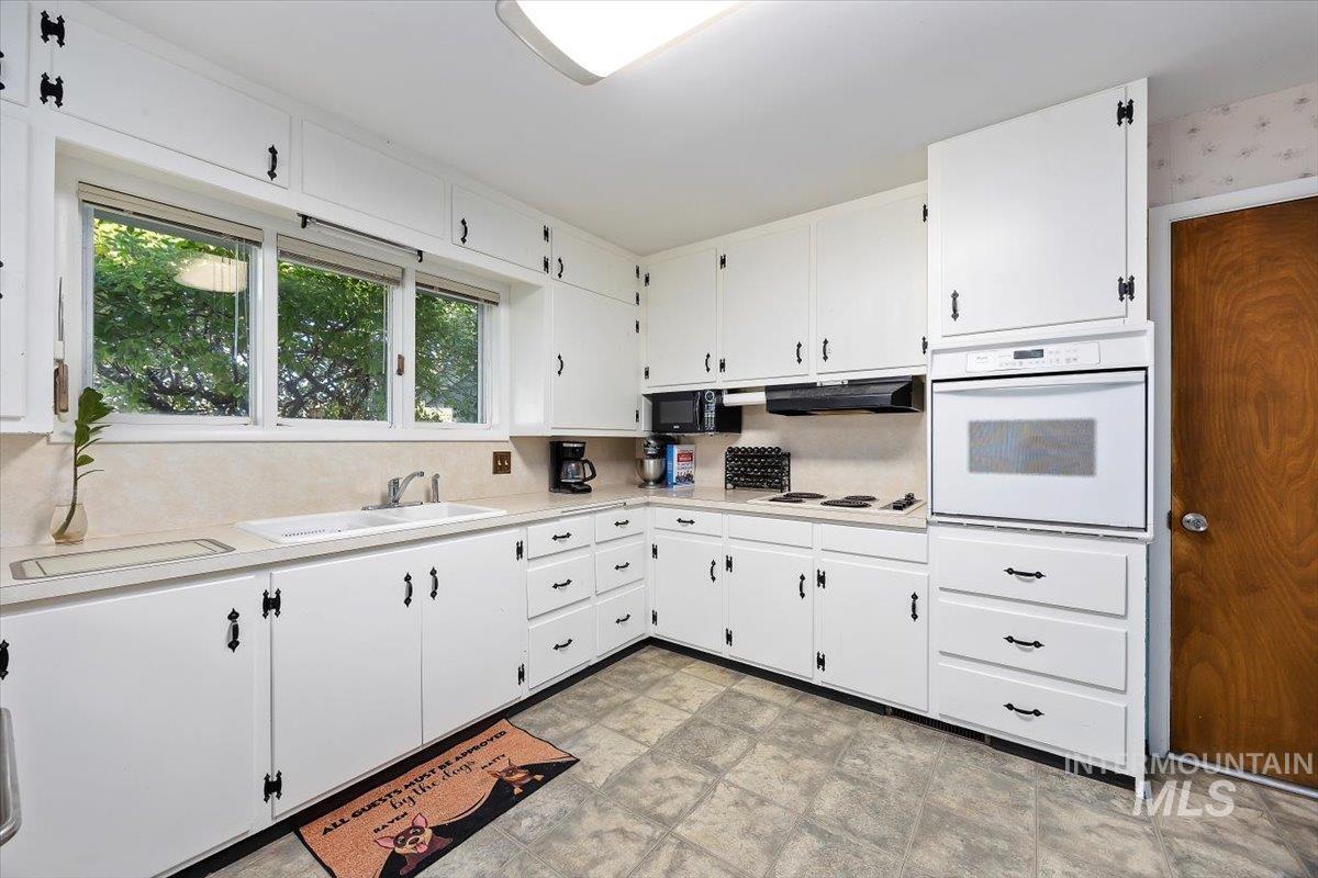 586 Wirsching Ave Property Photo 11