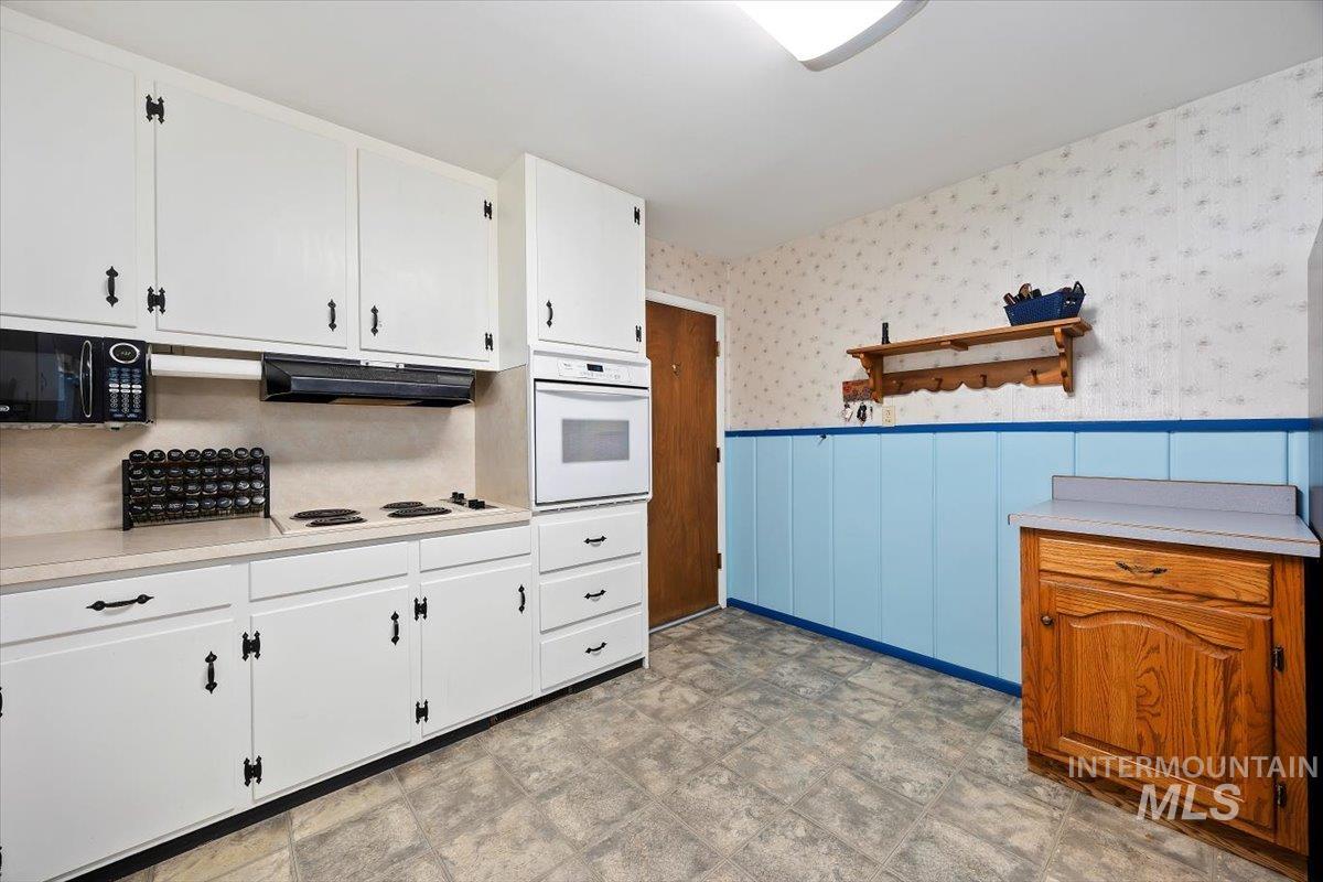 586 Wirsching Ave Property Photo 15