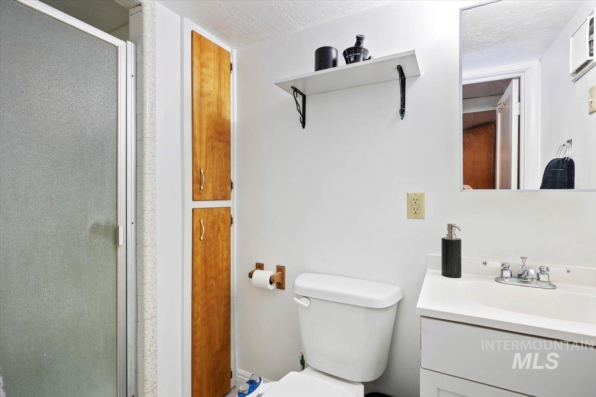586 Wirsching Ave Property Photo 17