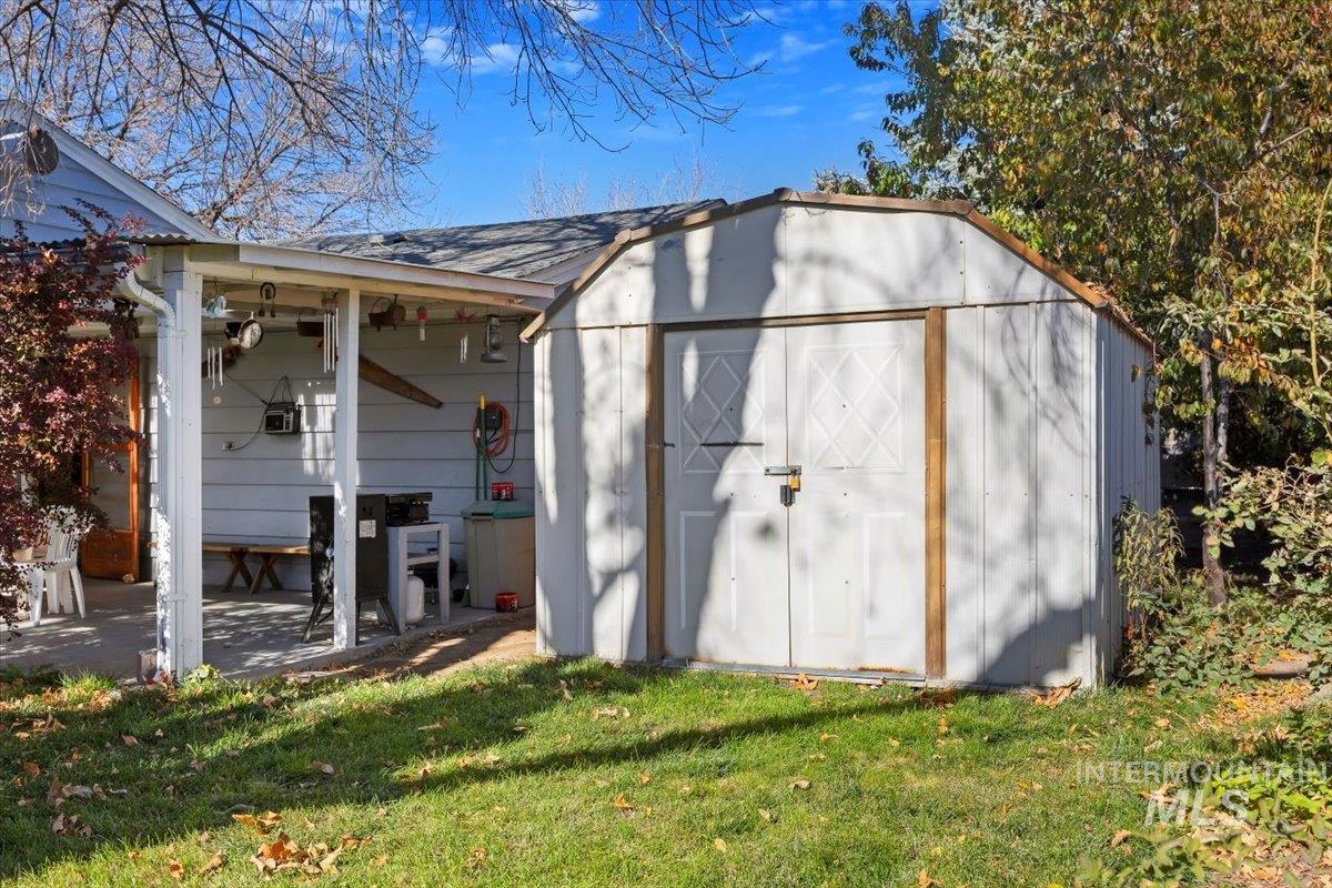 586 Wirsching Ave Property Photo 30