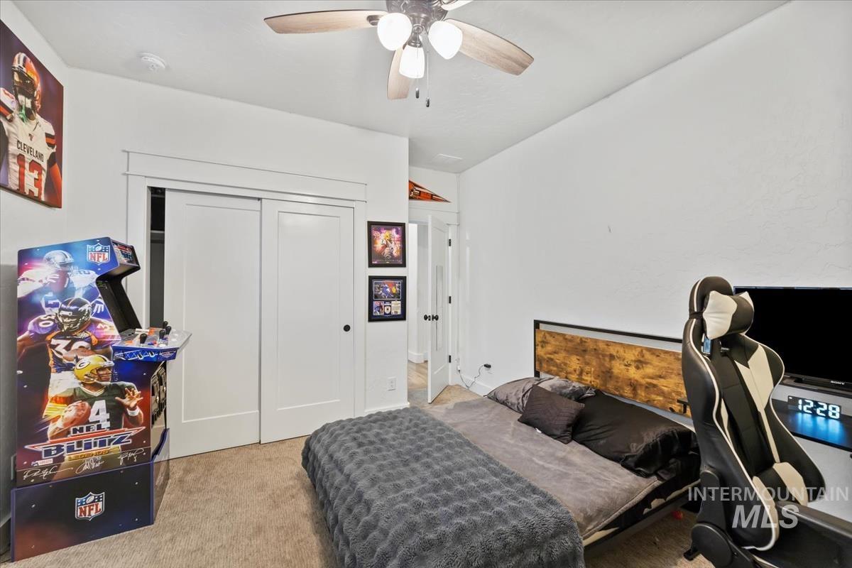 1599 Banff St Property Photo 18