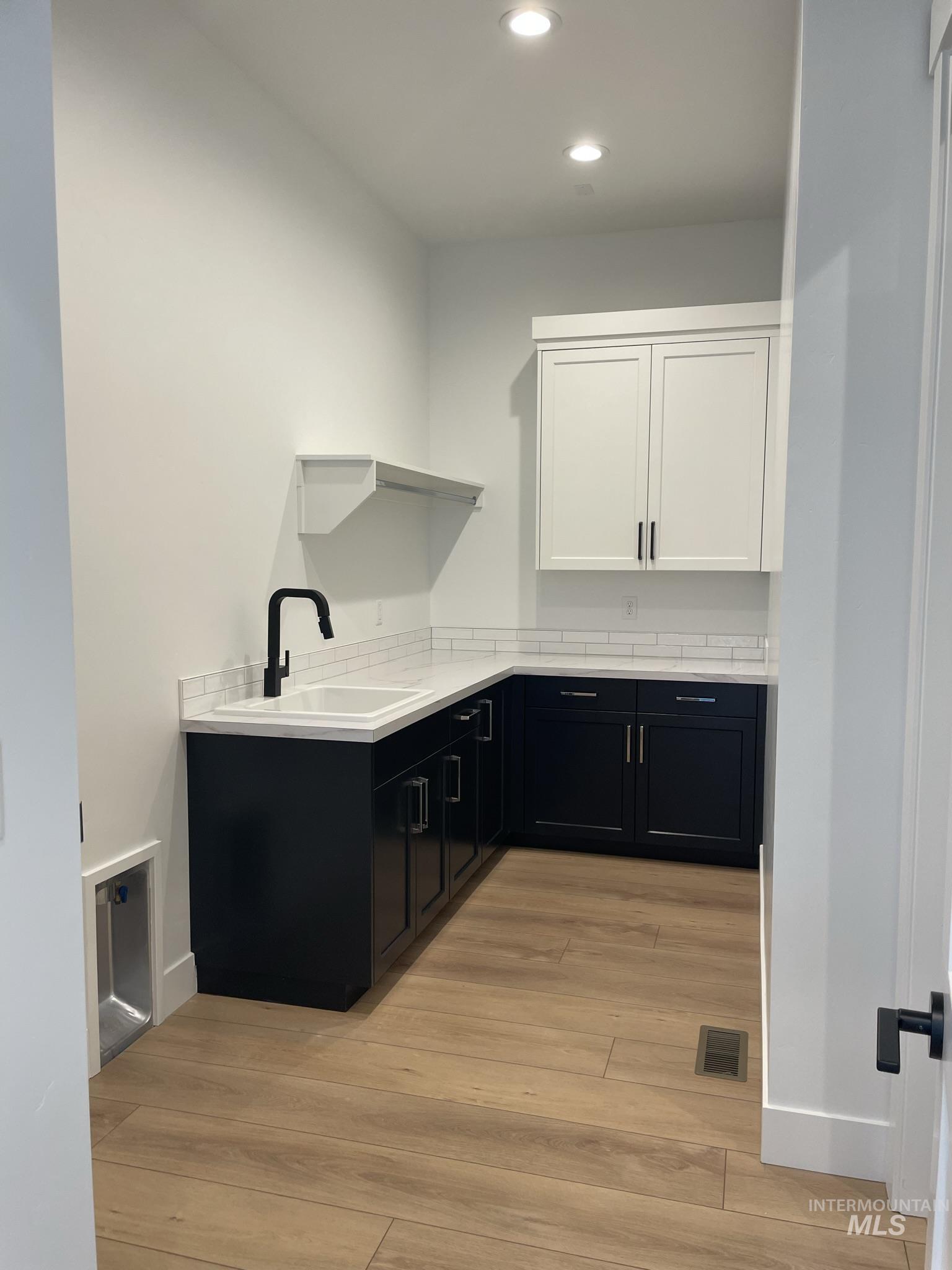 8534 W Happy Day Dr Property Photo 14