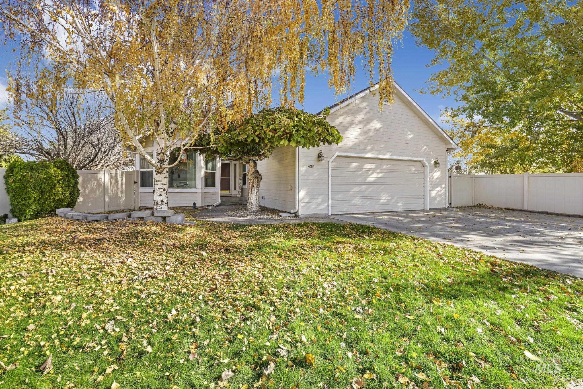 426 Carriage Ln Property Photo 1