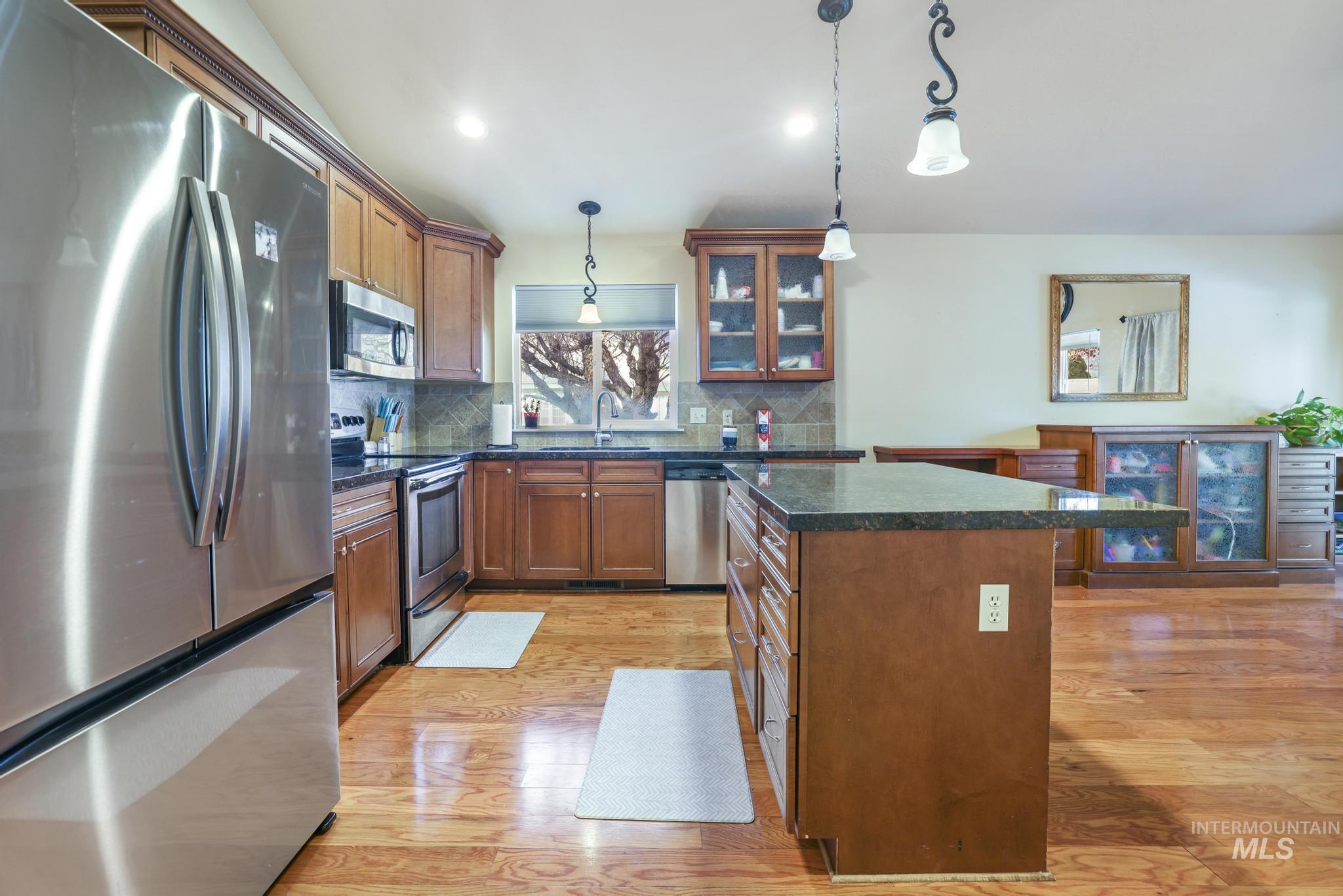 426 Carriage Ln Property Photo 12