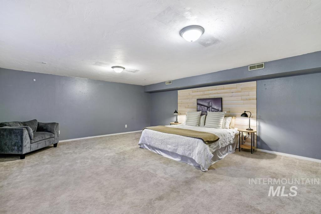 426 Carriage Ln Property Photo 18