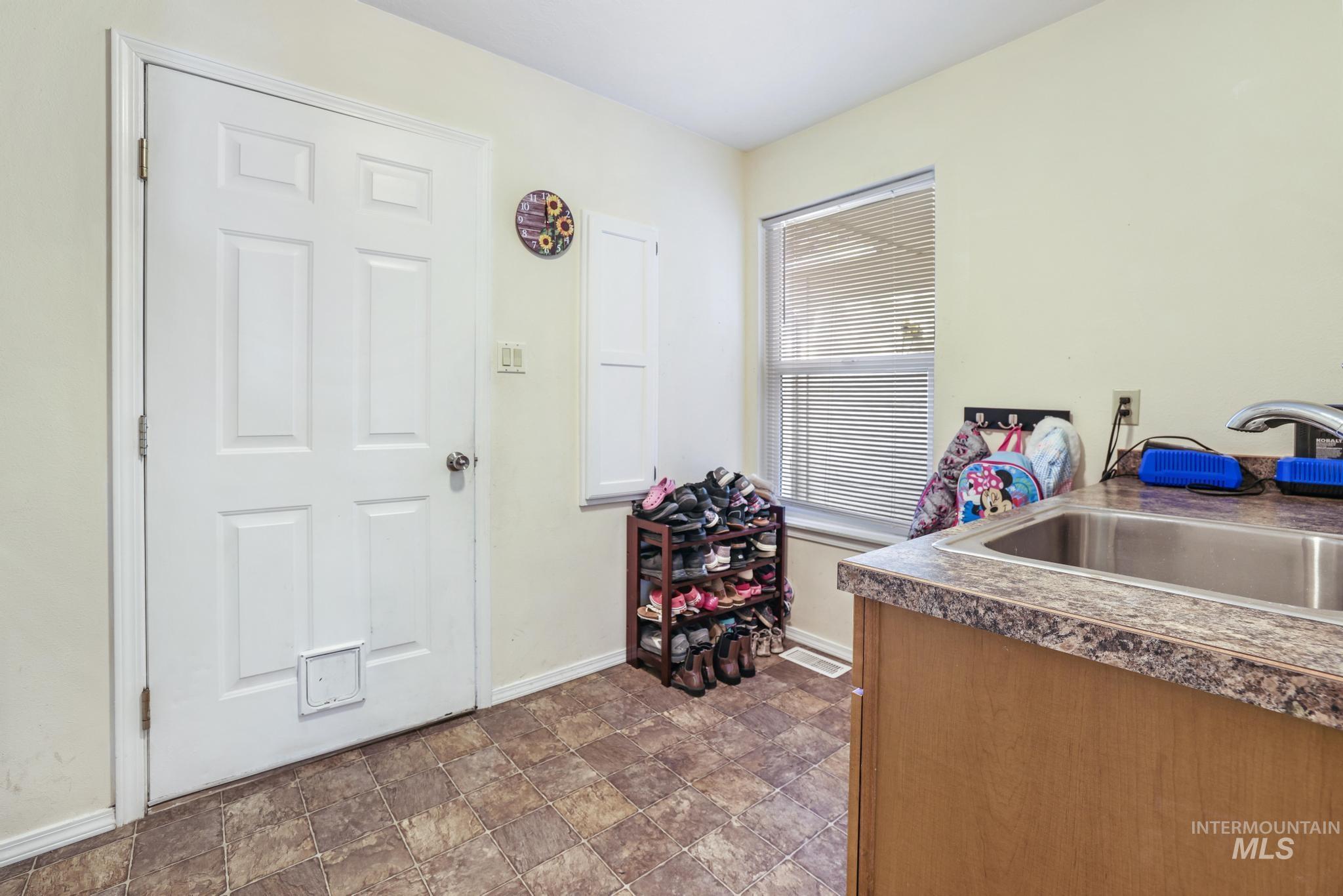 426 Carriage Ln Property Photo 35