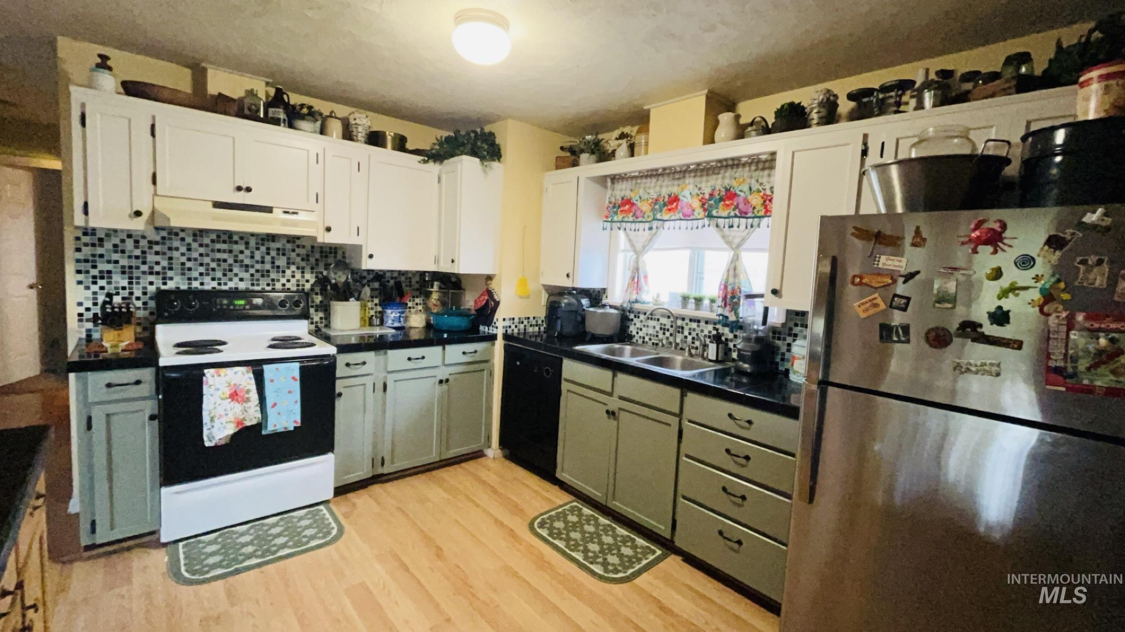 1459 Cove Road Property Photo 12