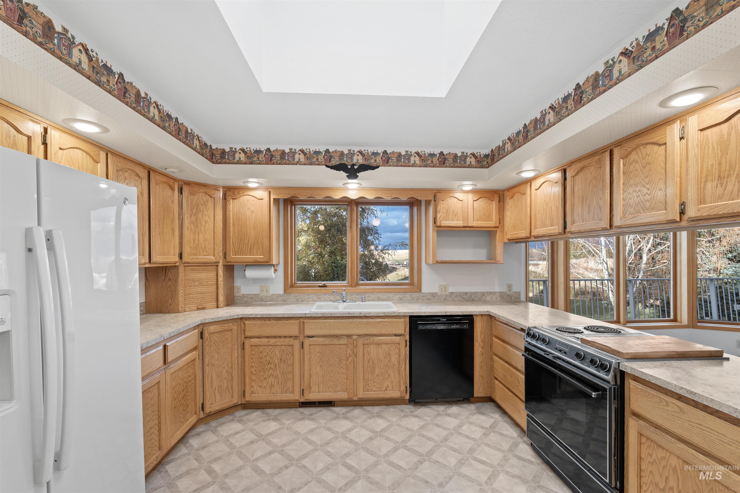 805 Broadway Street Property Photo 10