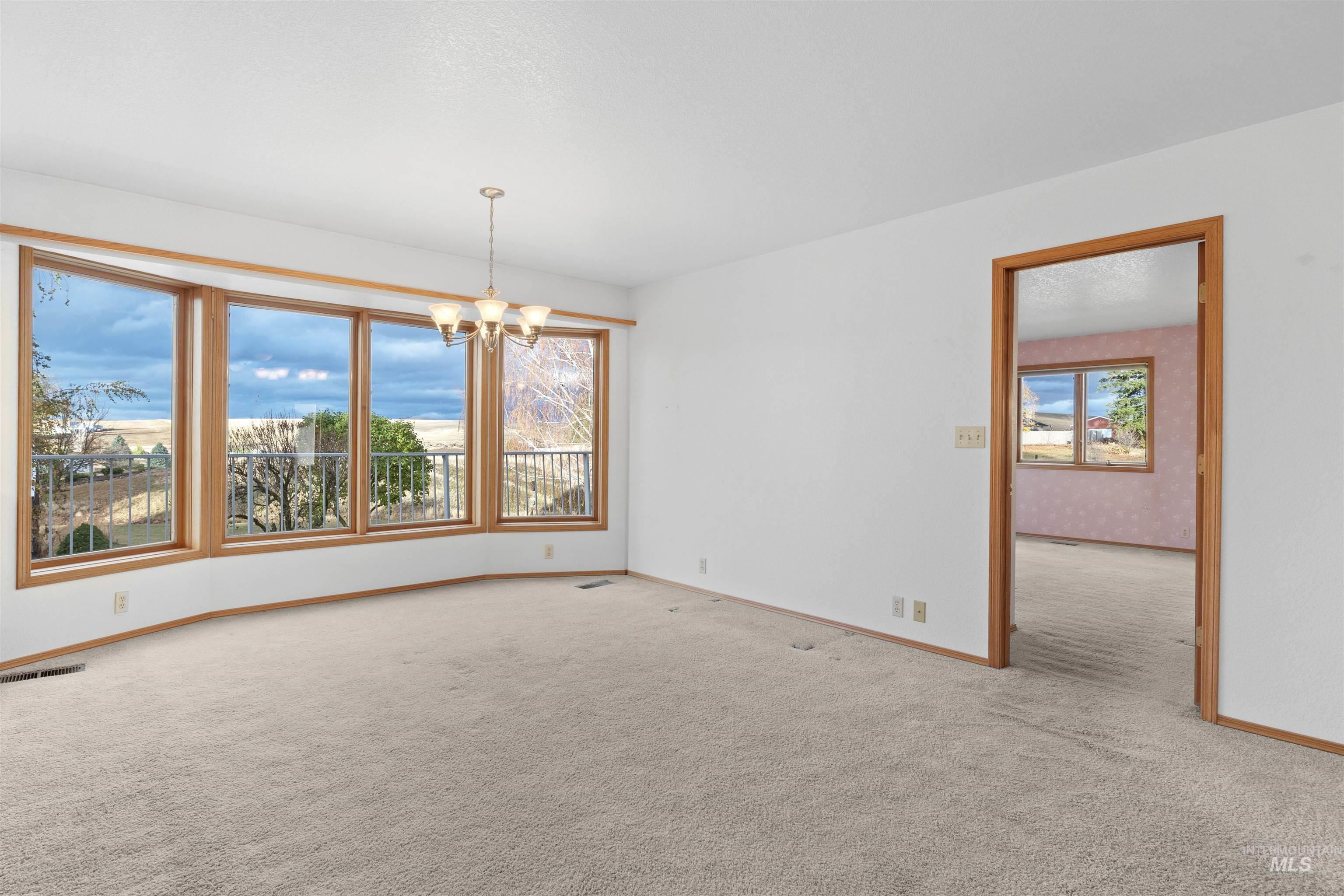 805 Broadway Street Property Photo 12