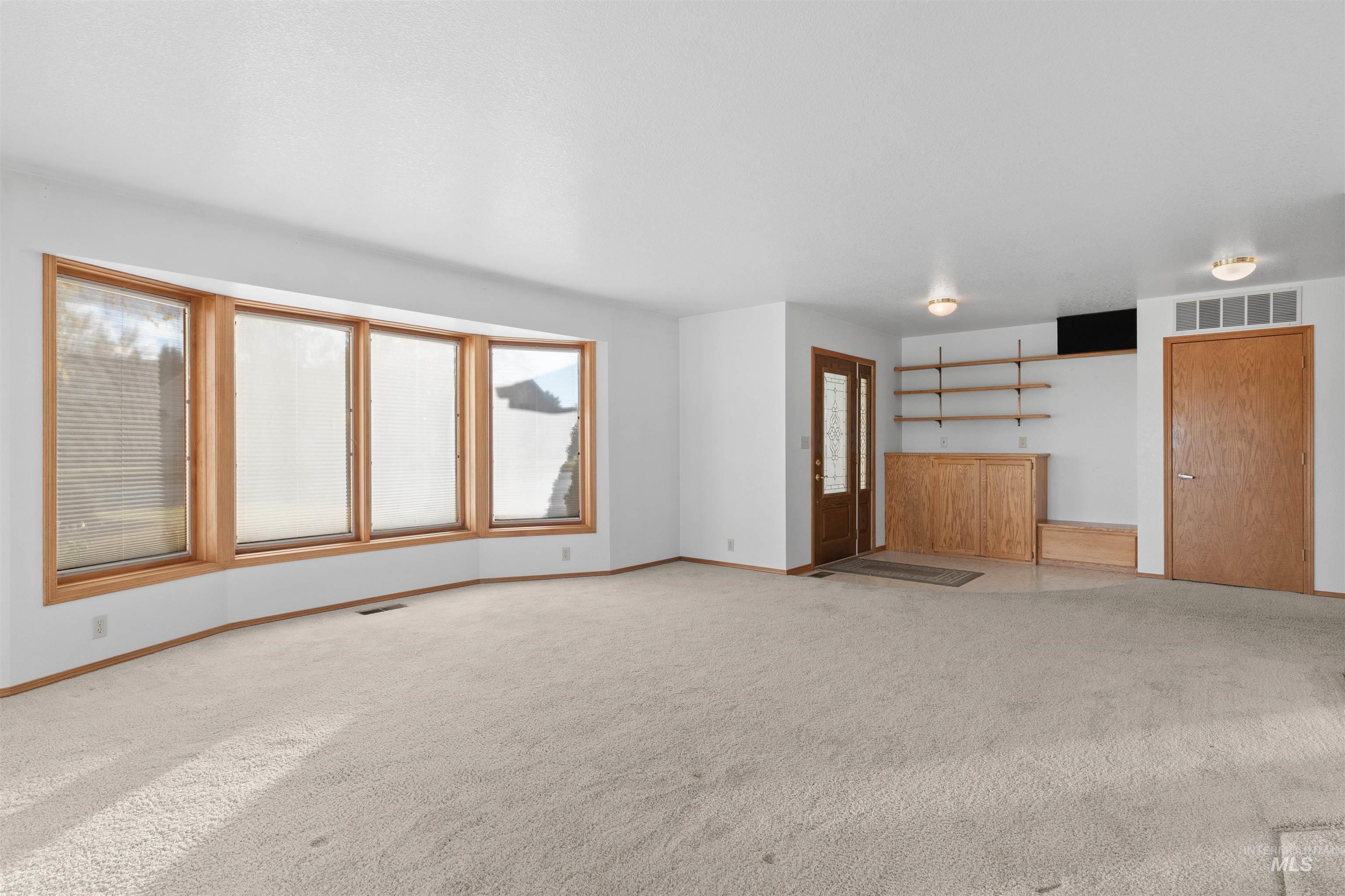 805 Broadway Street Property Photo 14