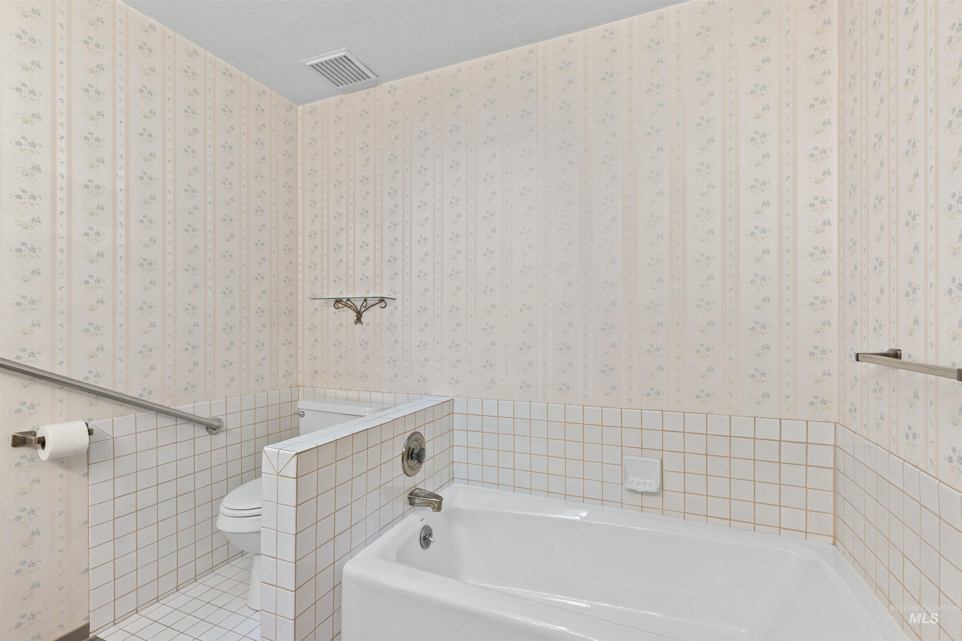 805 Broadway Street Property Photo 16
