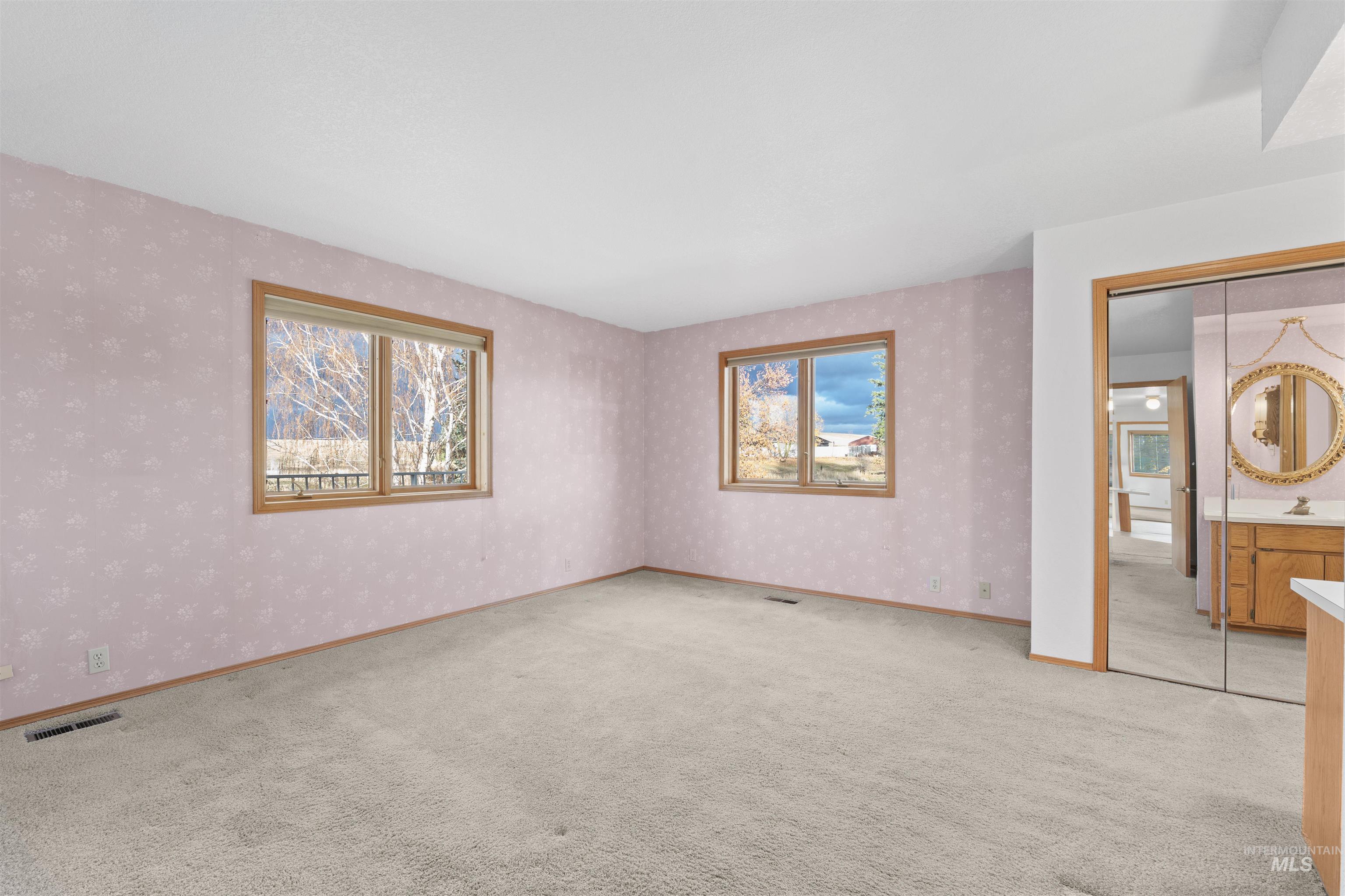 805 Broadway Street Property Photo 17