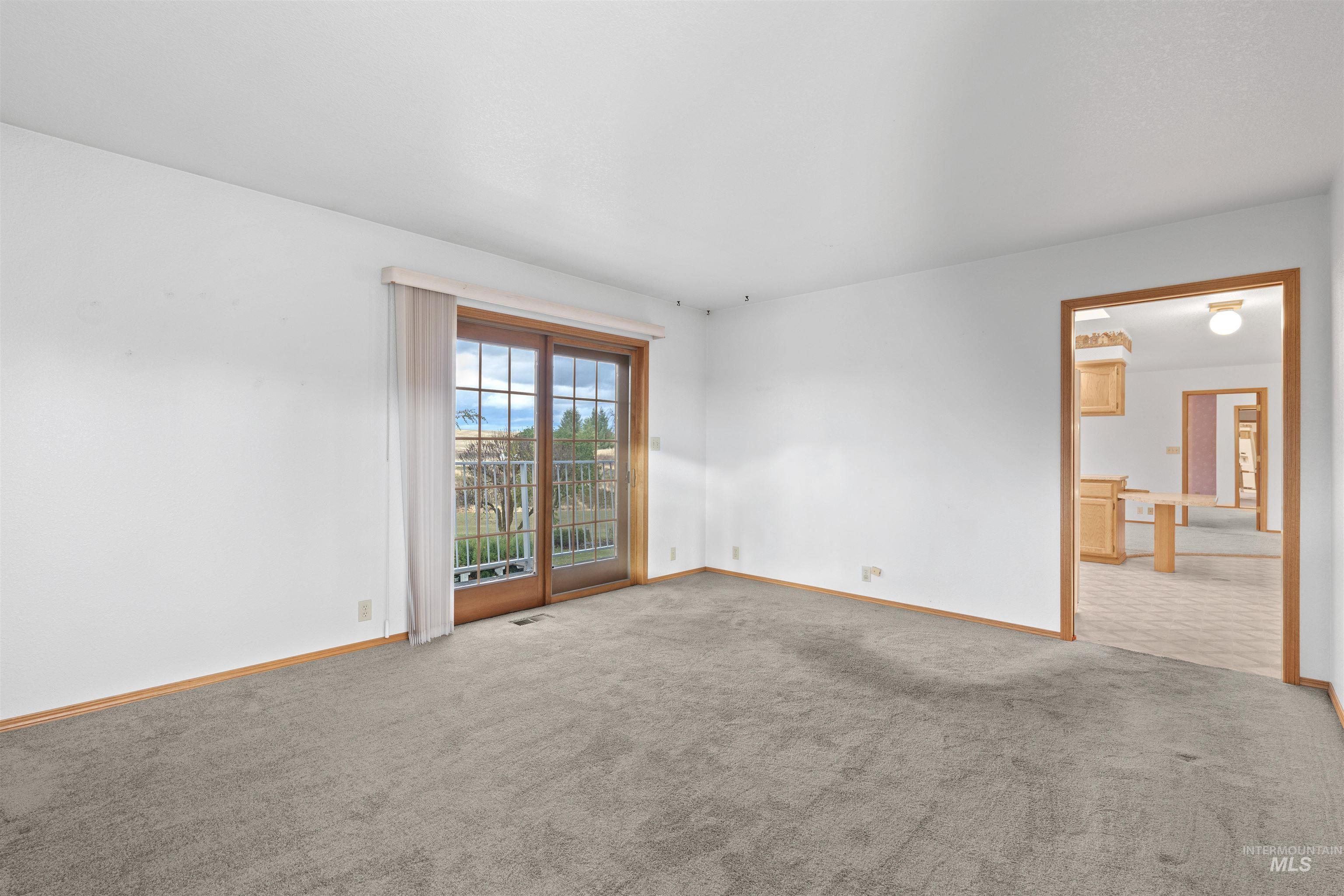 805 Broadway Street Property Photo 34