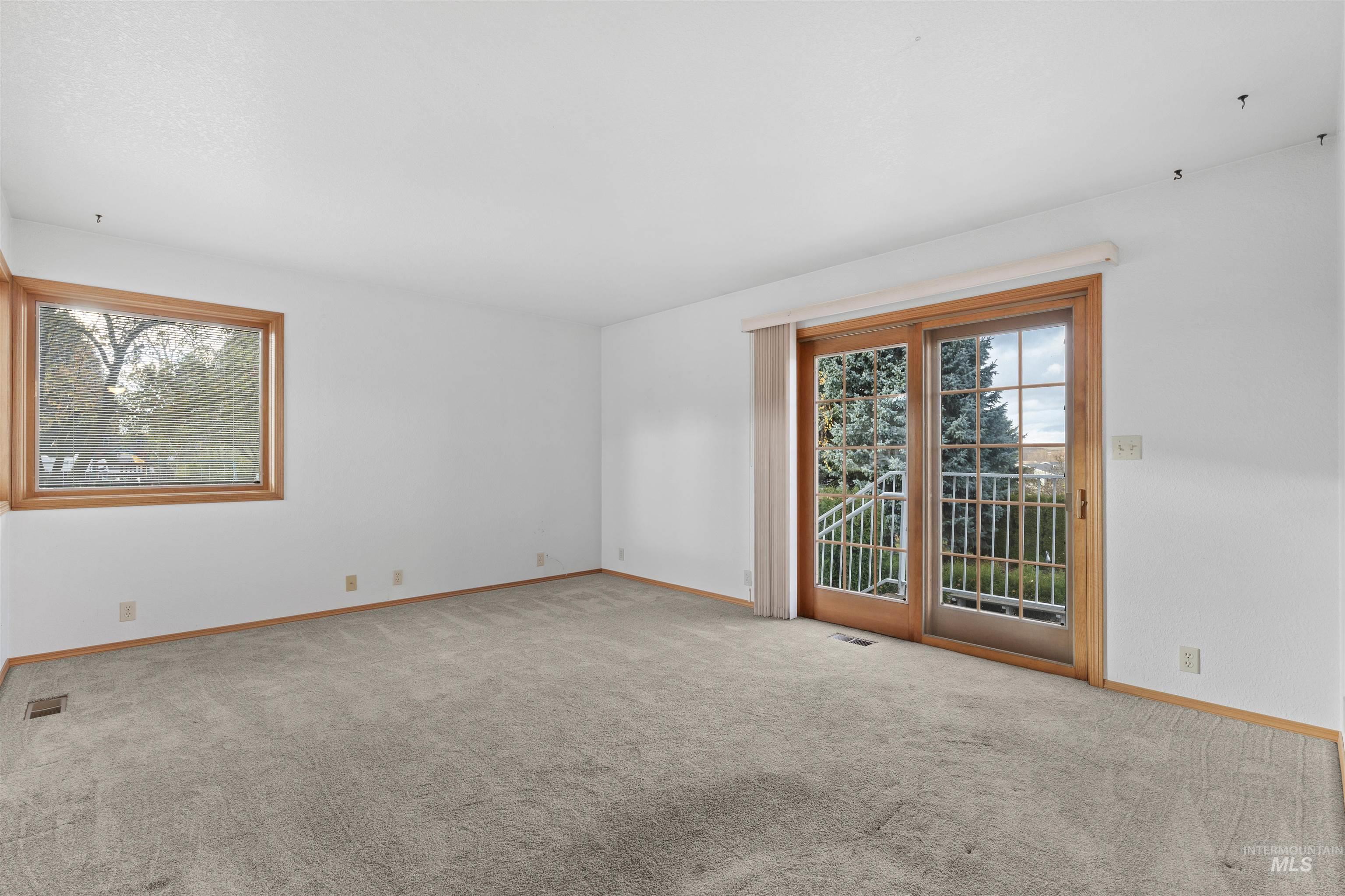 805 Broadway Street Property Photo 36