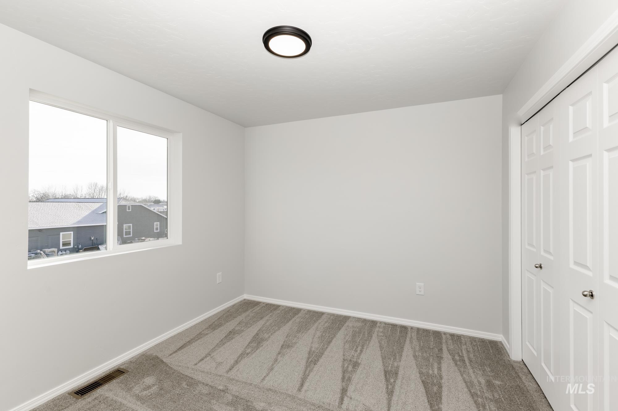 48 S Woodland Grove Way Property Photo 11