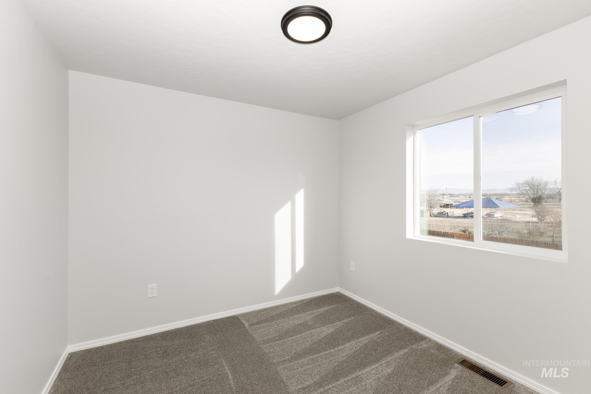48 S Woodland Grove Way Property Photo 12