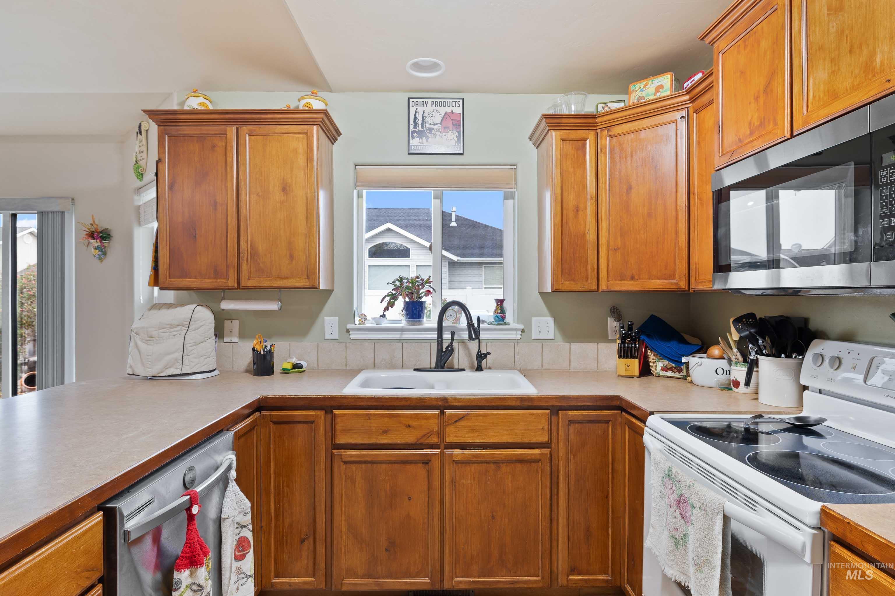 420 Shadetree Trail Property Photo 9
