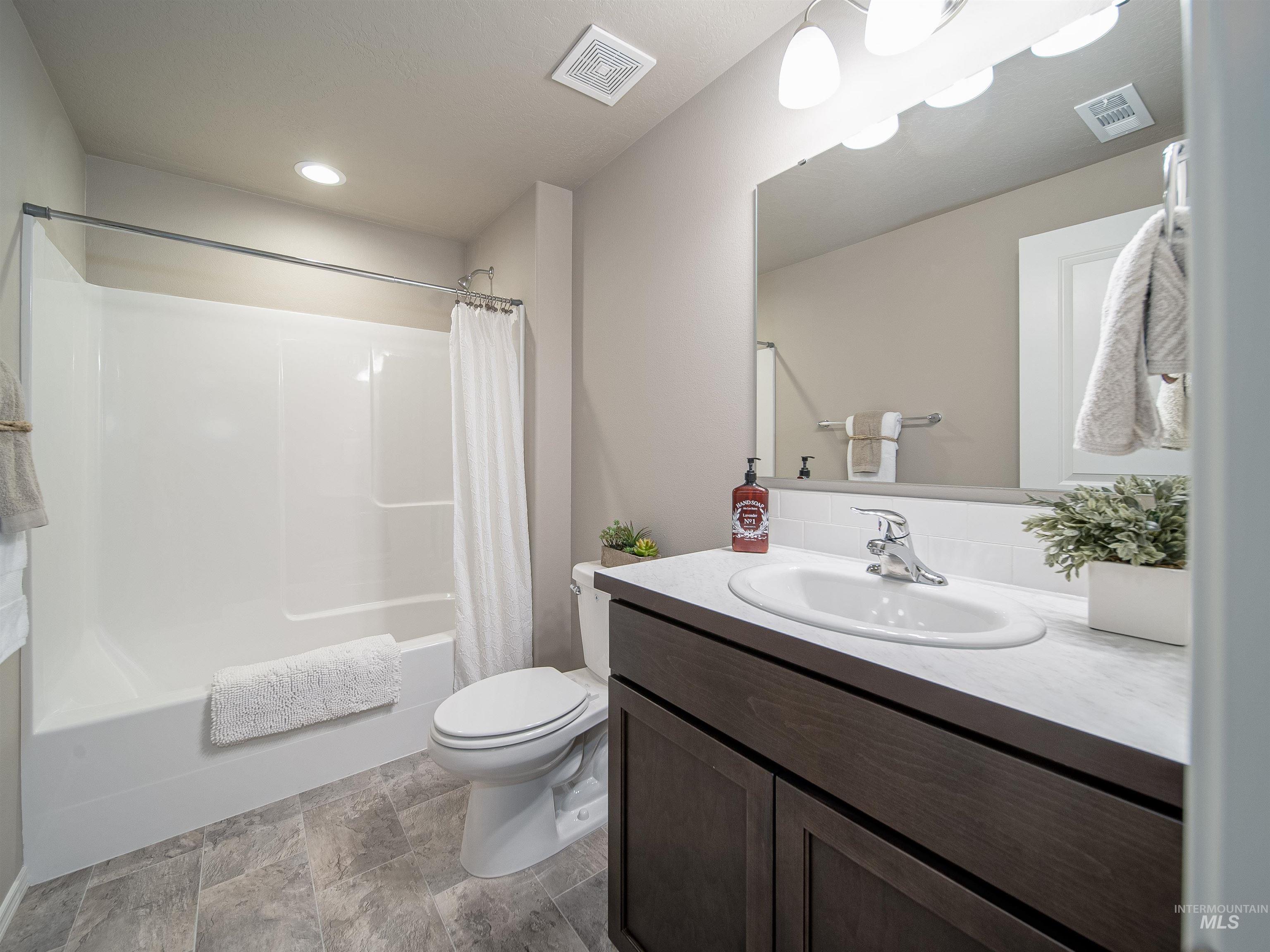 11357 Shadow Glen Drive Property Photo 4