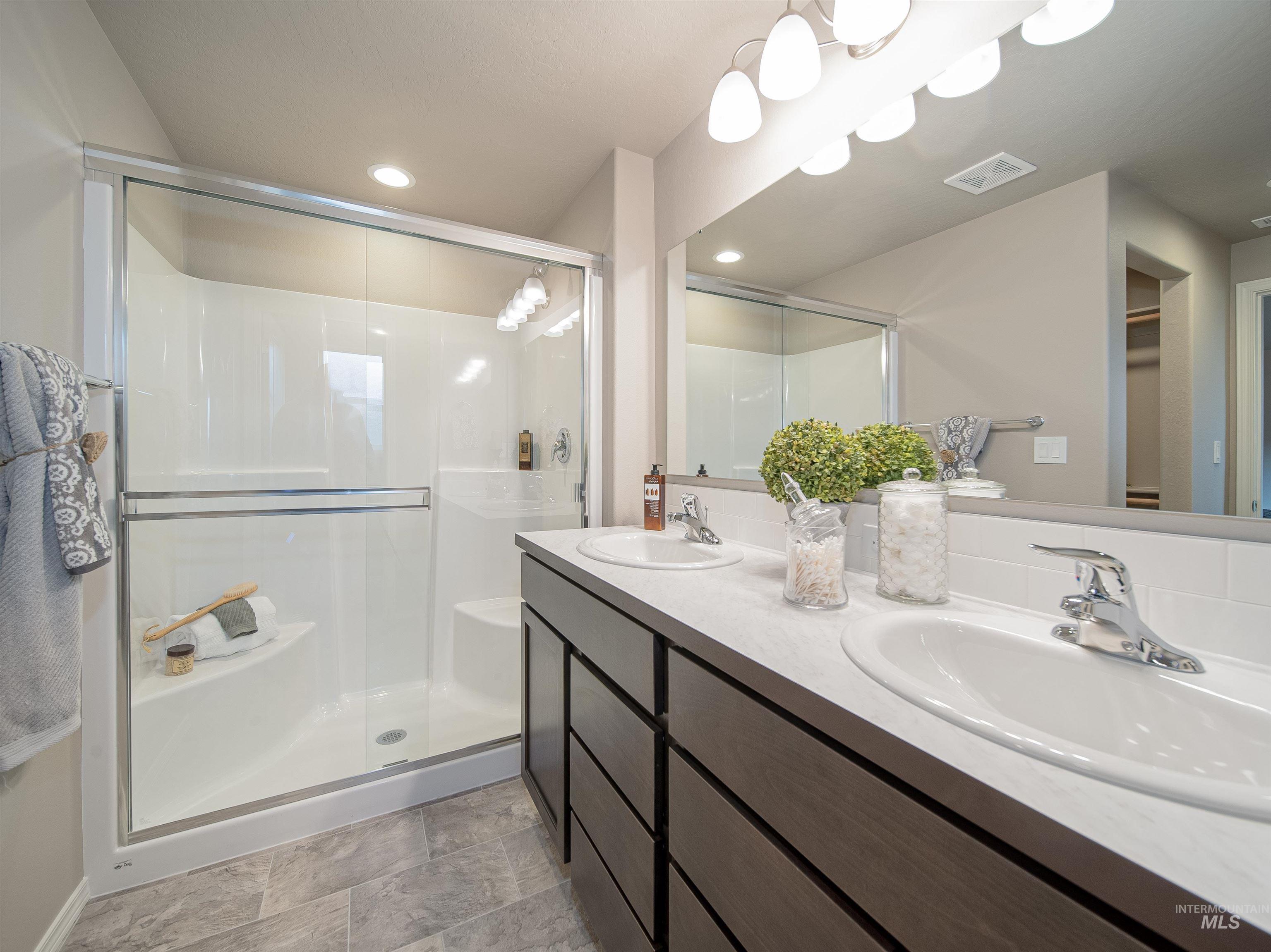 11357 Shadow Glen Drive Property Photo 10