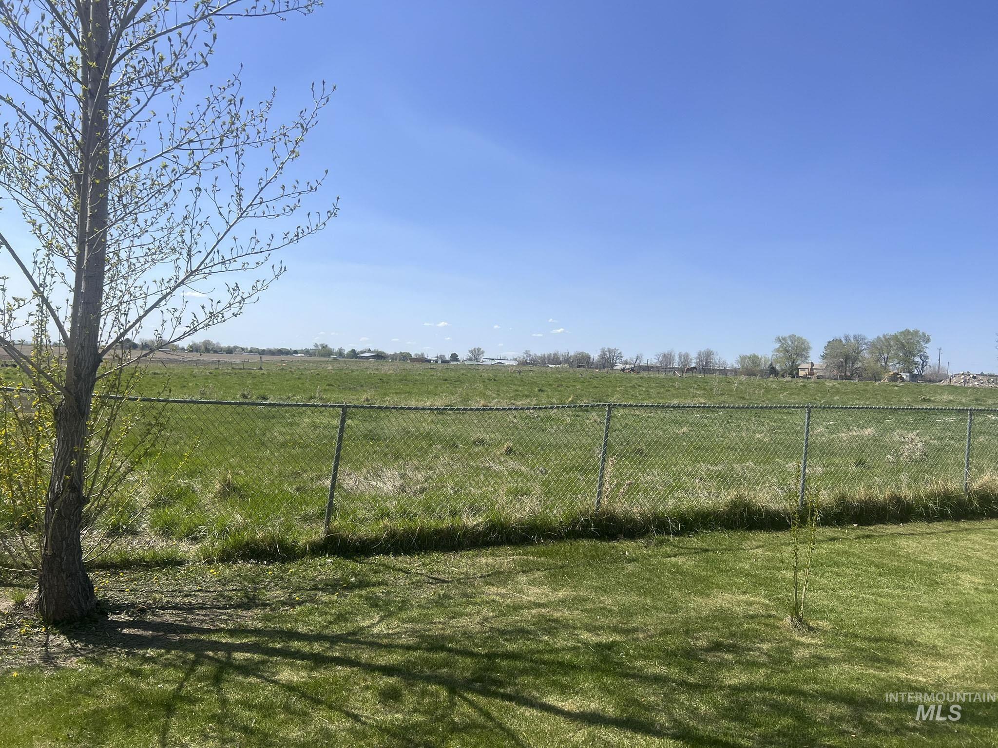 123 E 400 S Property Photo 6