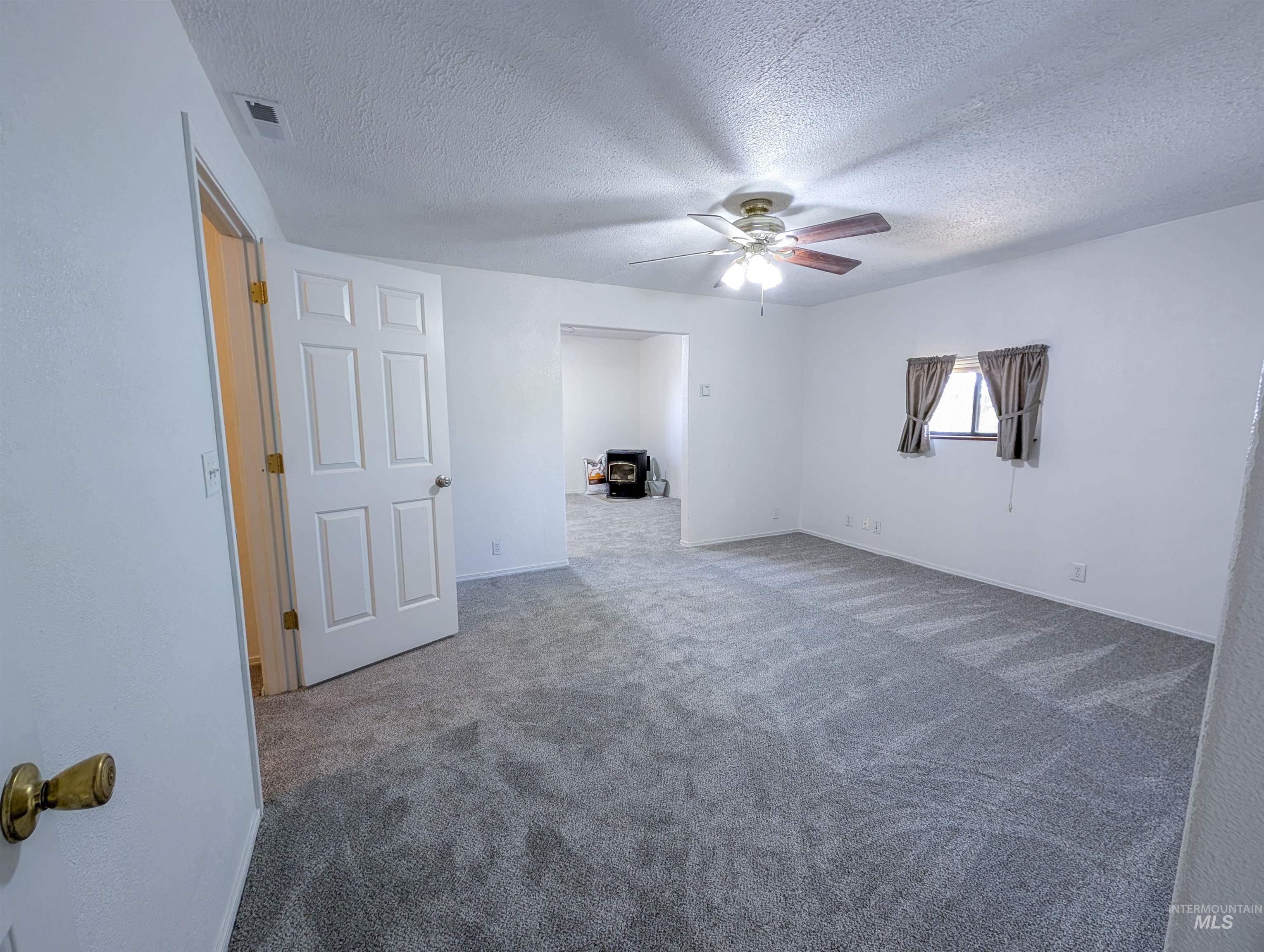 123 E 400 S Property Photo 11