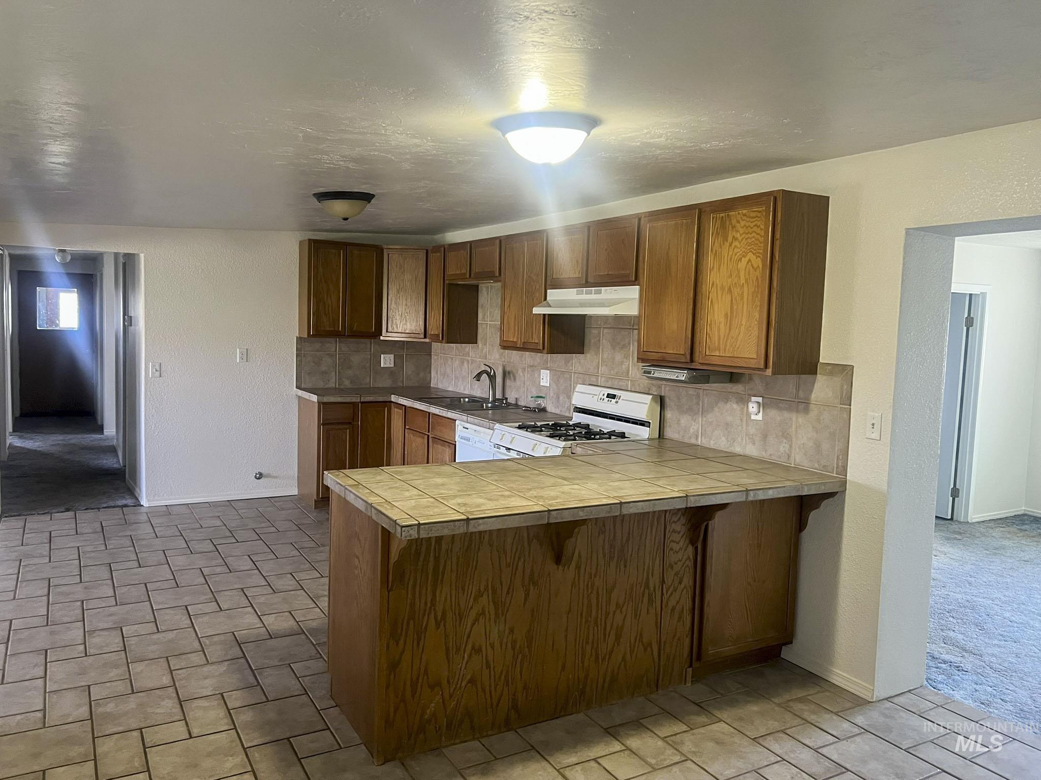 123 E 400 S Property Photo 19