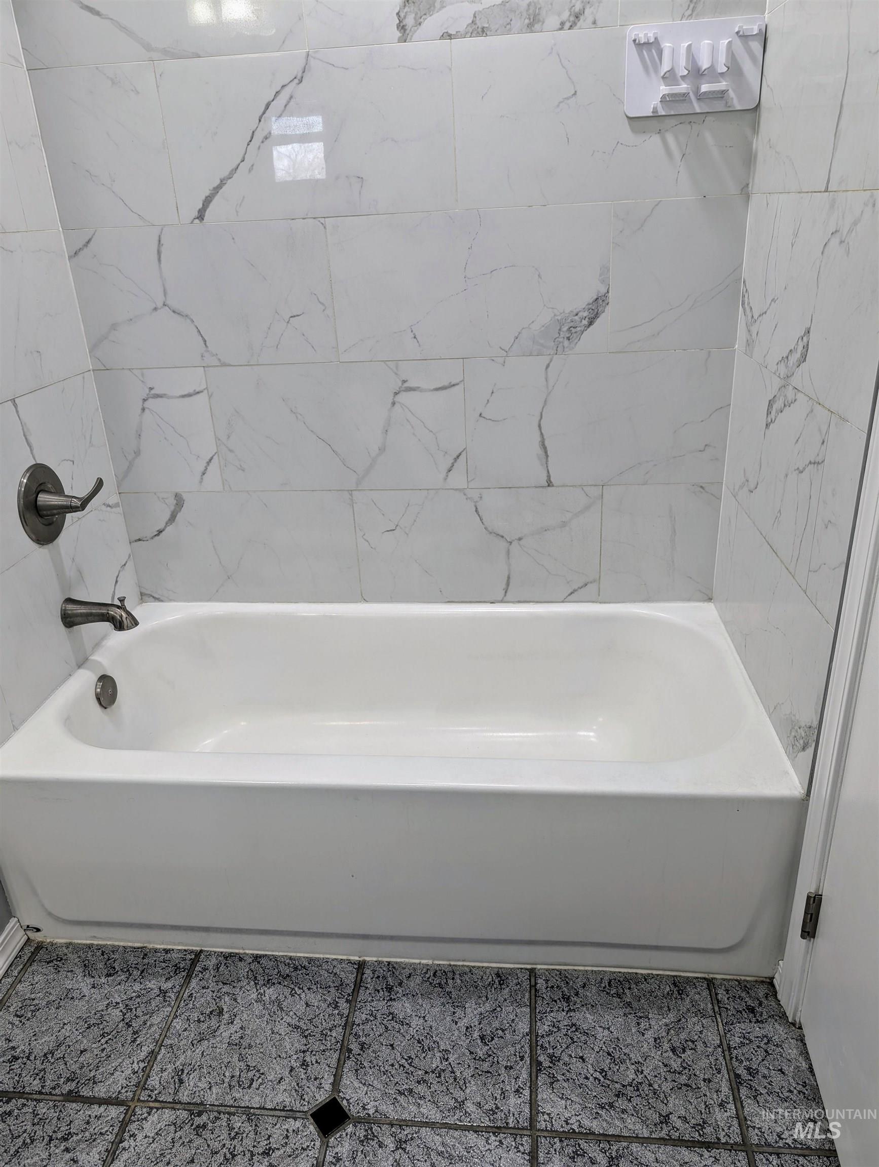 123 E 400 S Property Photo 24