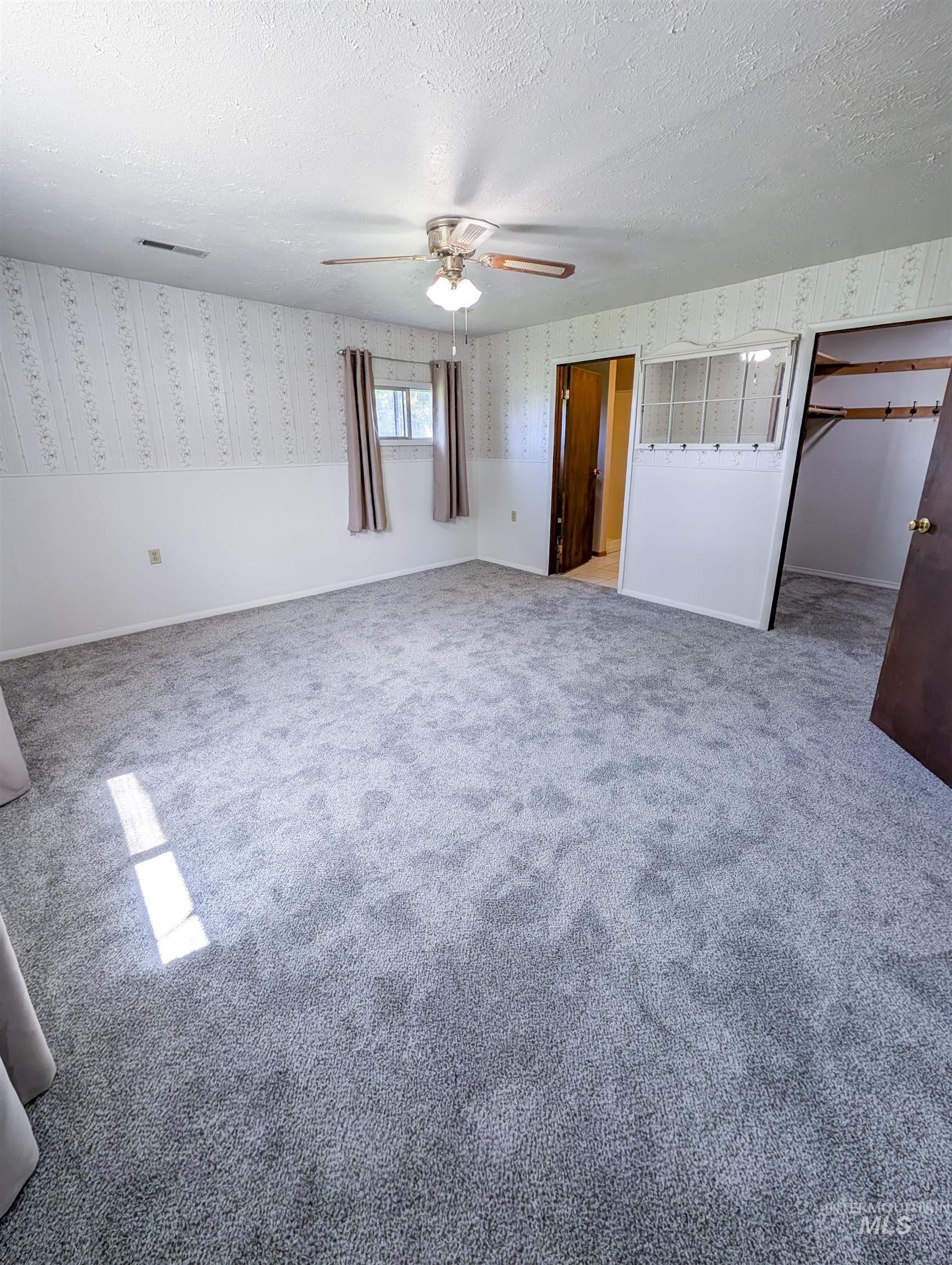 123 E 400 S Property Photo 28