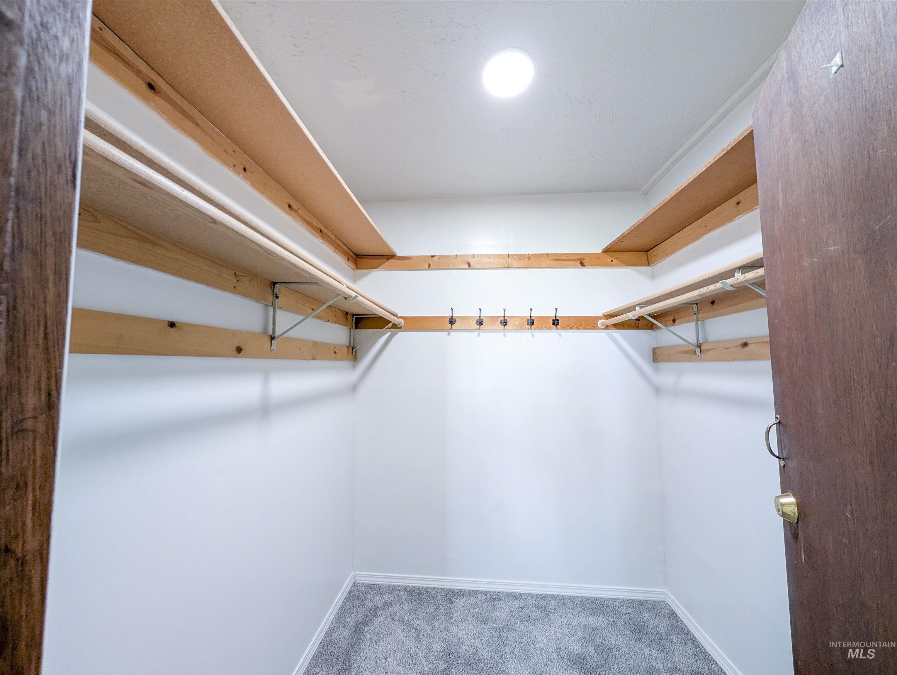 123 E 400 S Property Photo 32