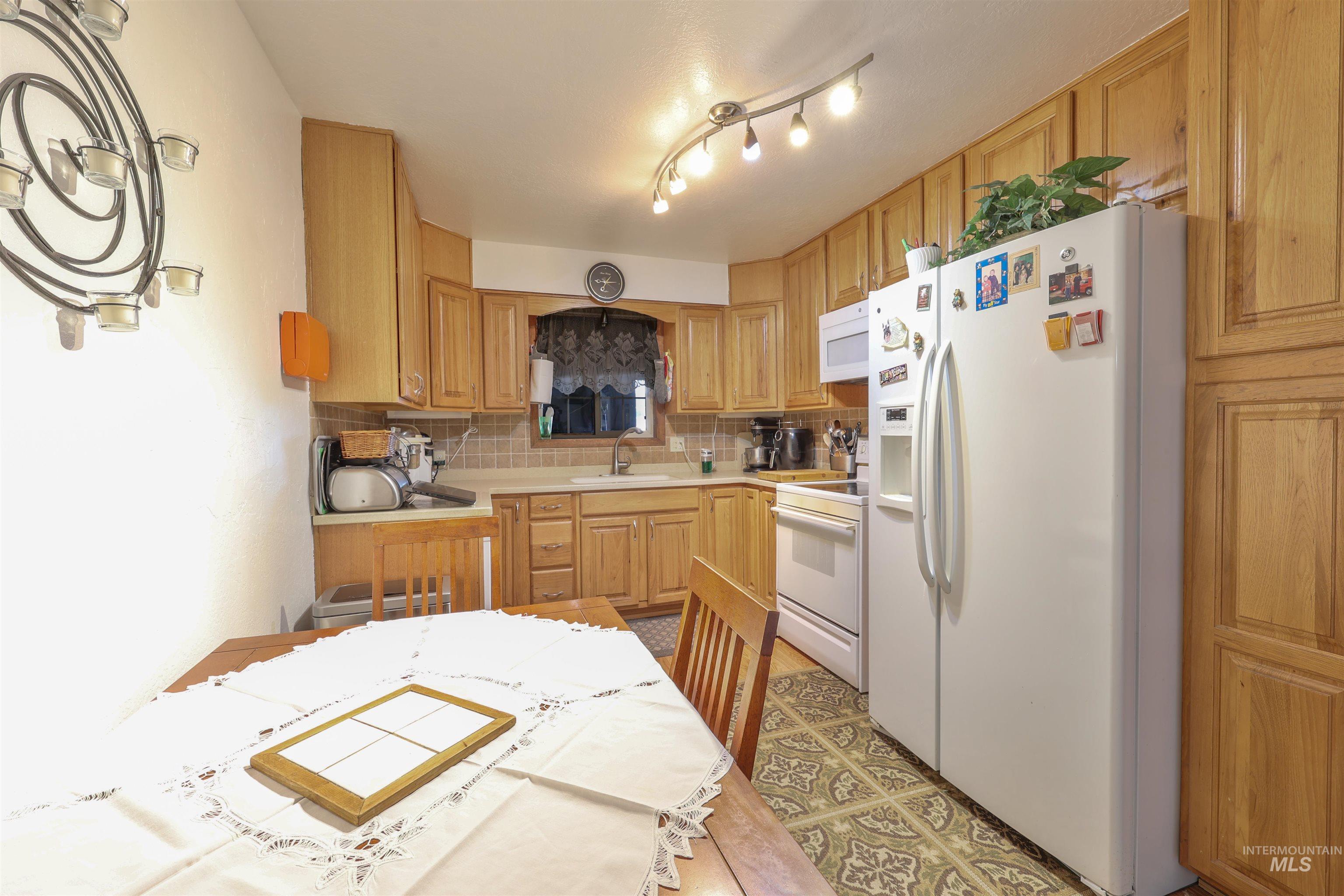 587 Madison Street Property Photo 12