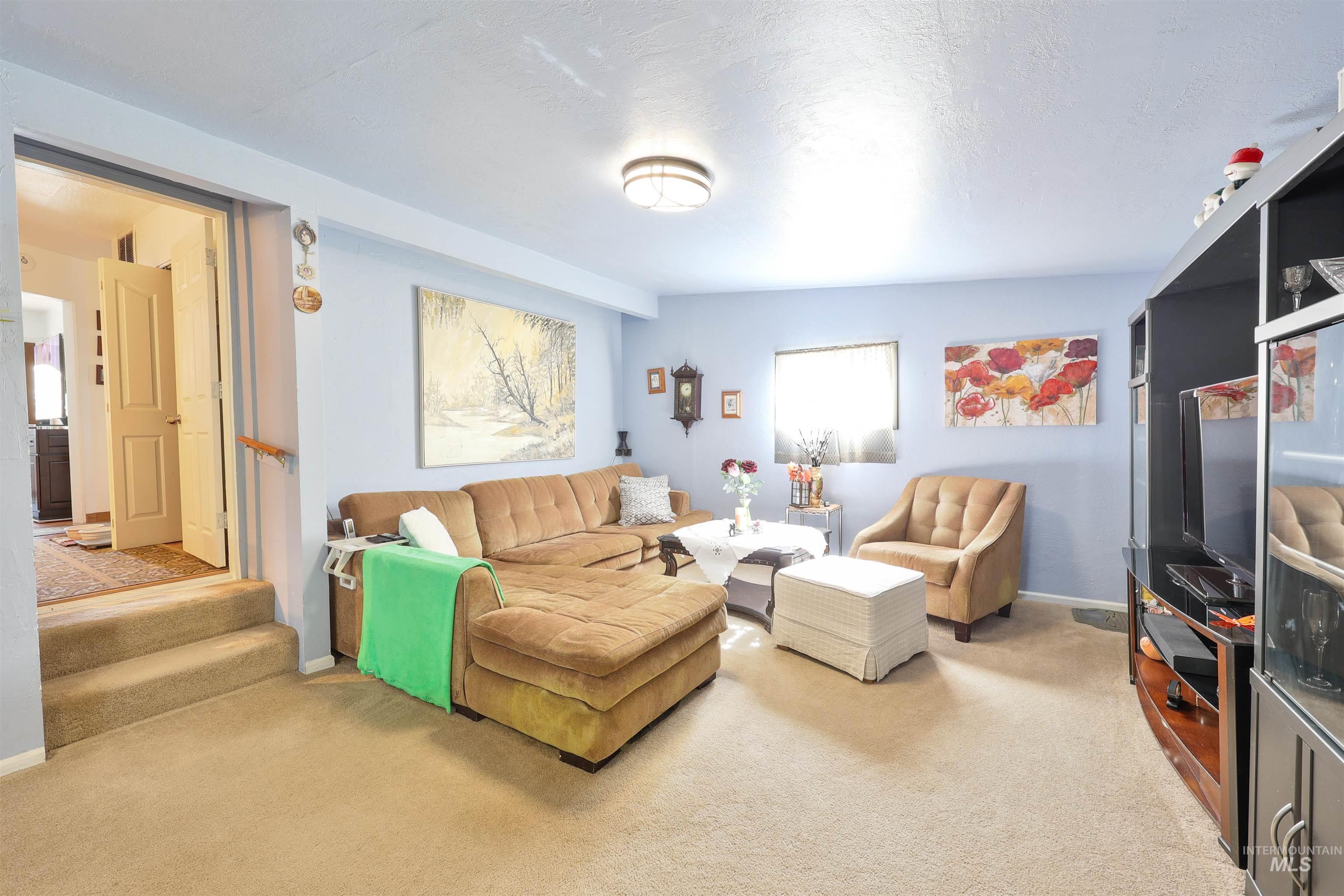 587 Madison Street Property Photo 16