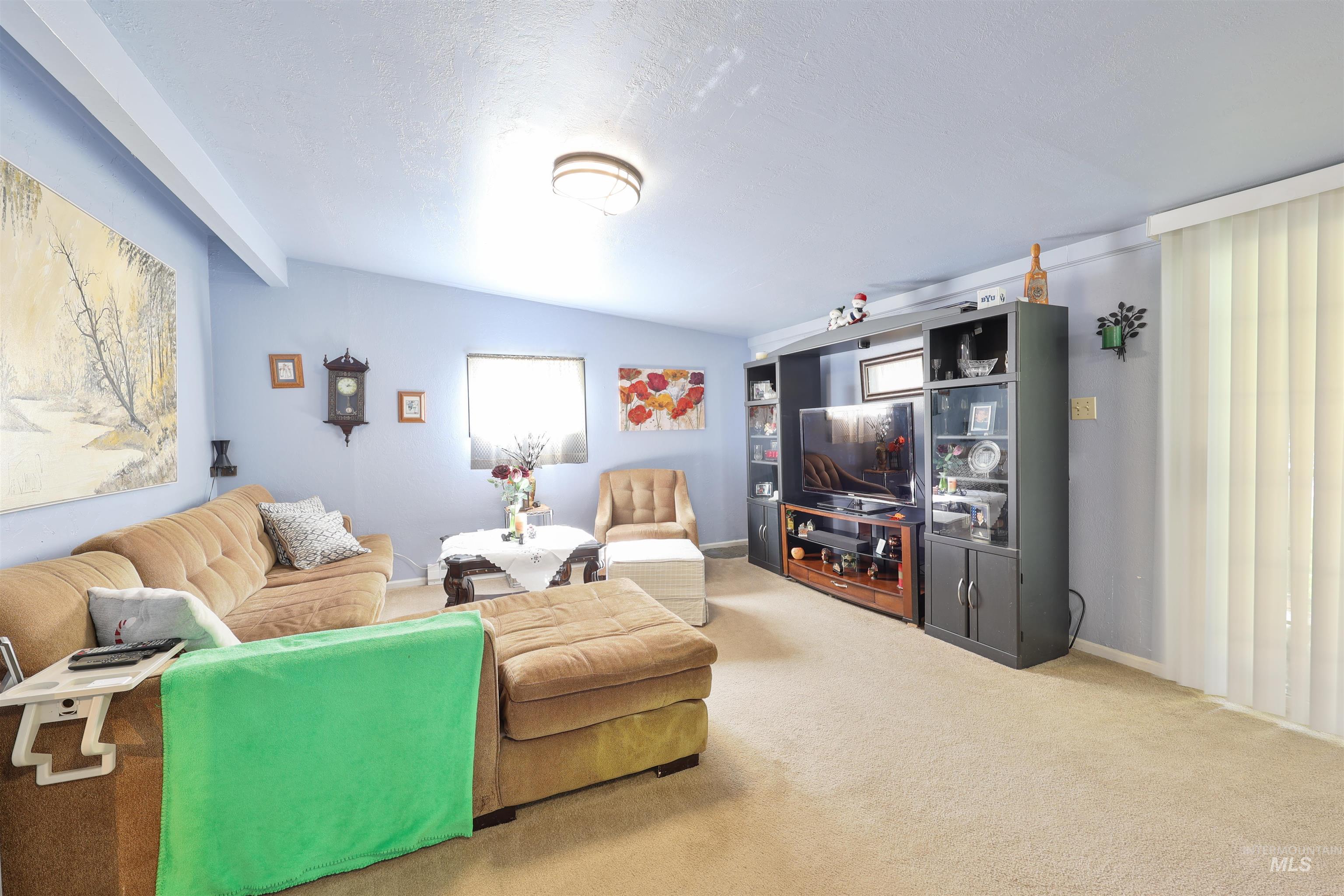 587 Madison Street Property Photo 17