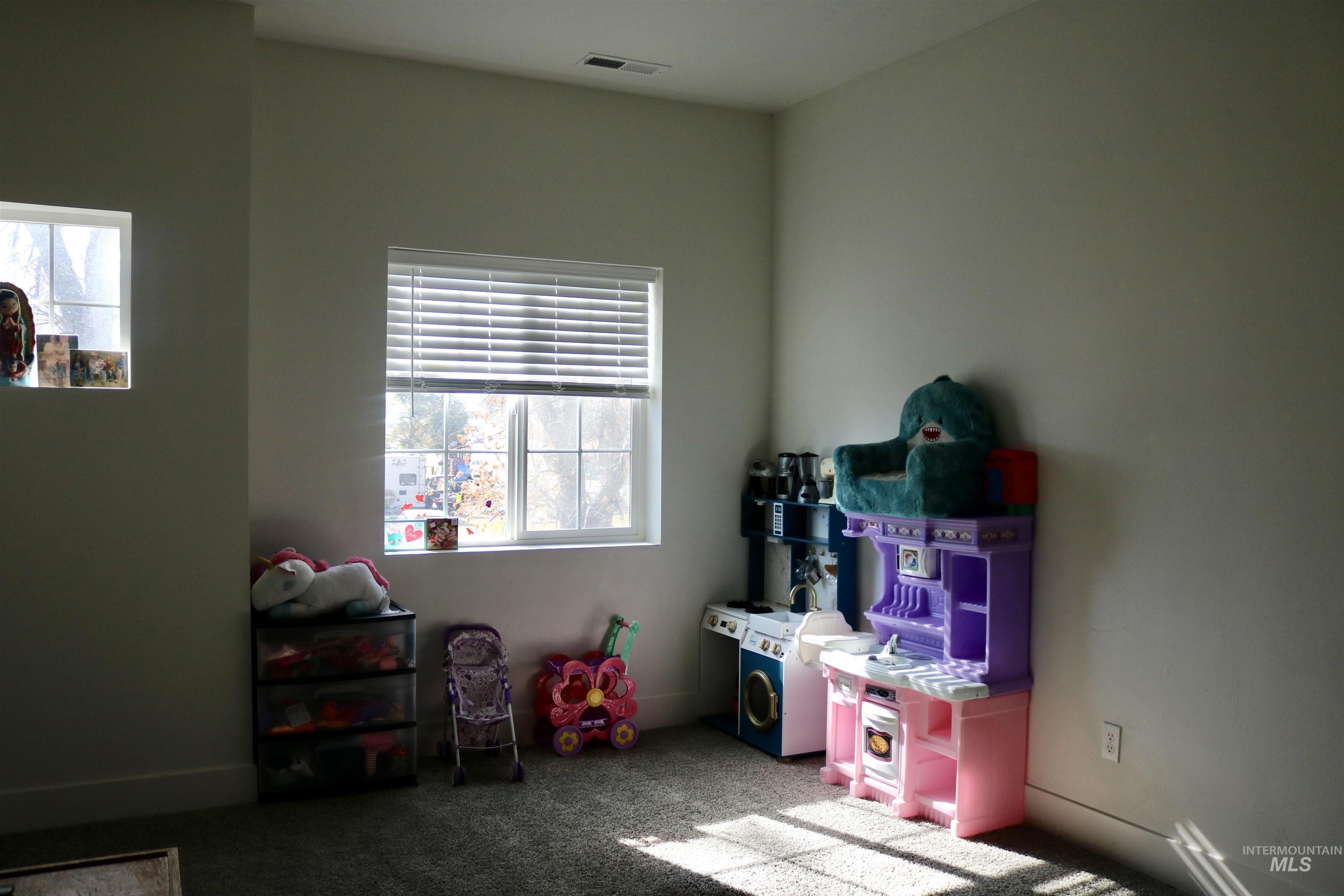264/266 W Ave A Property Photo 6