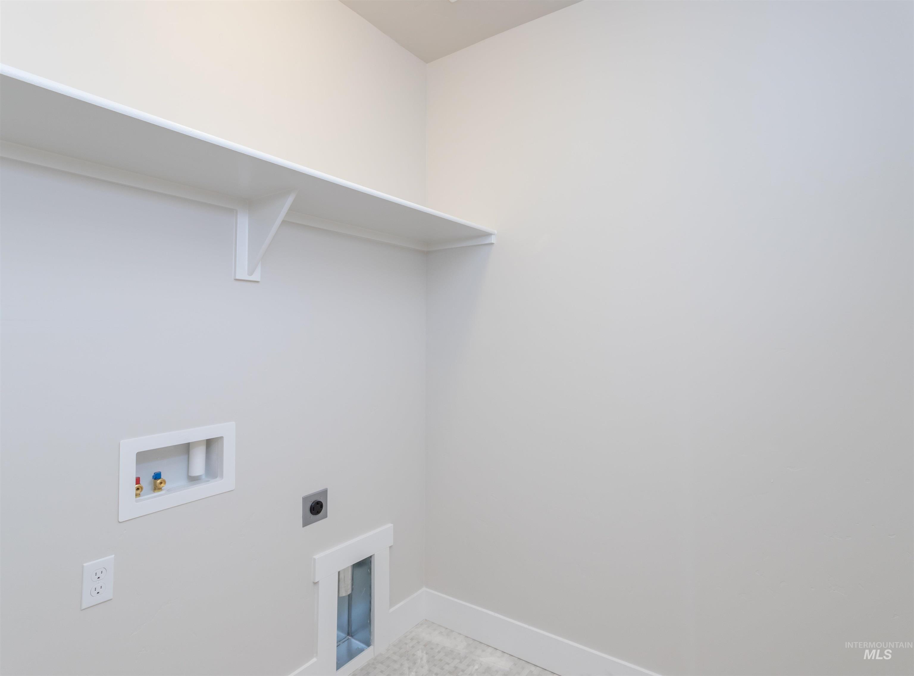 1226 W Osceola St Property Photo 8