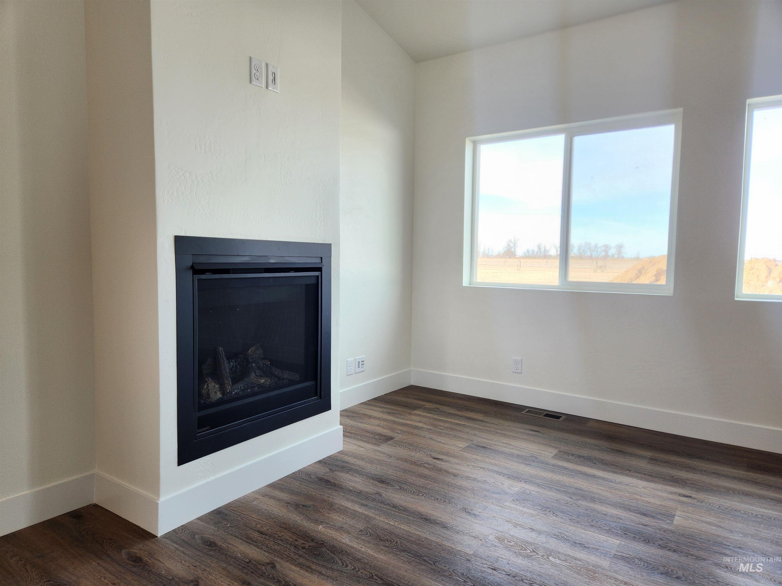 1407 Moss Ave Property Photo 7